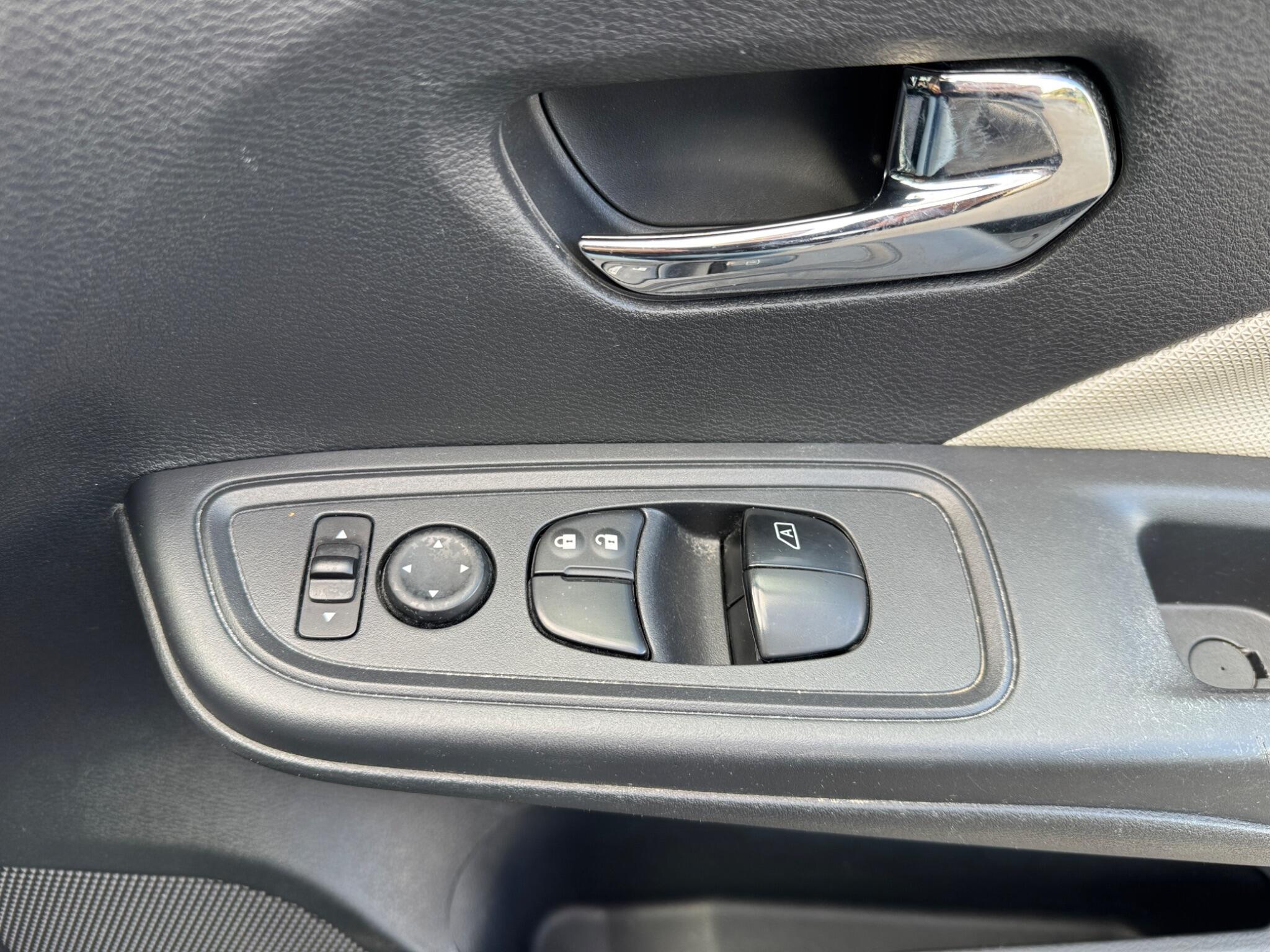 Nissan Micra view 40