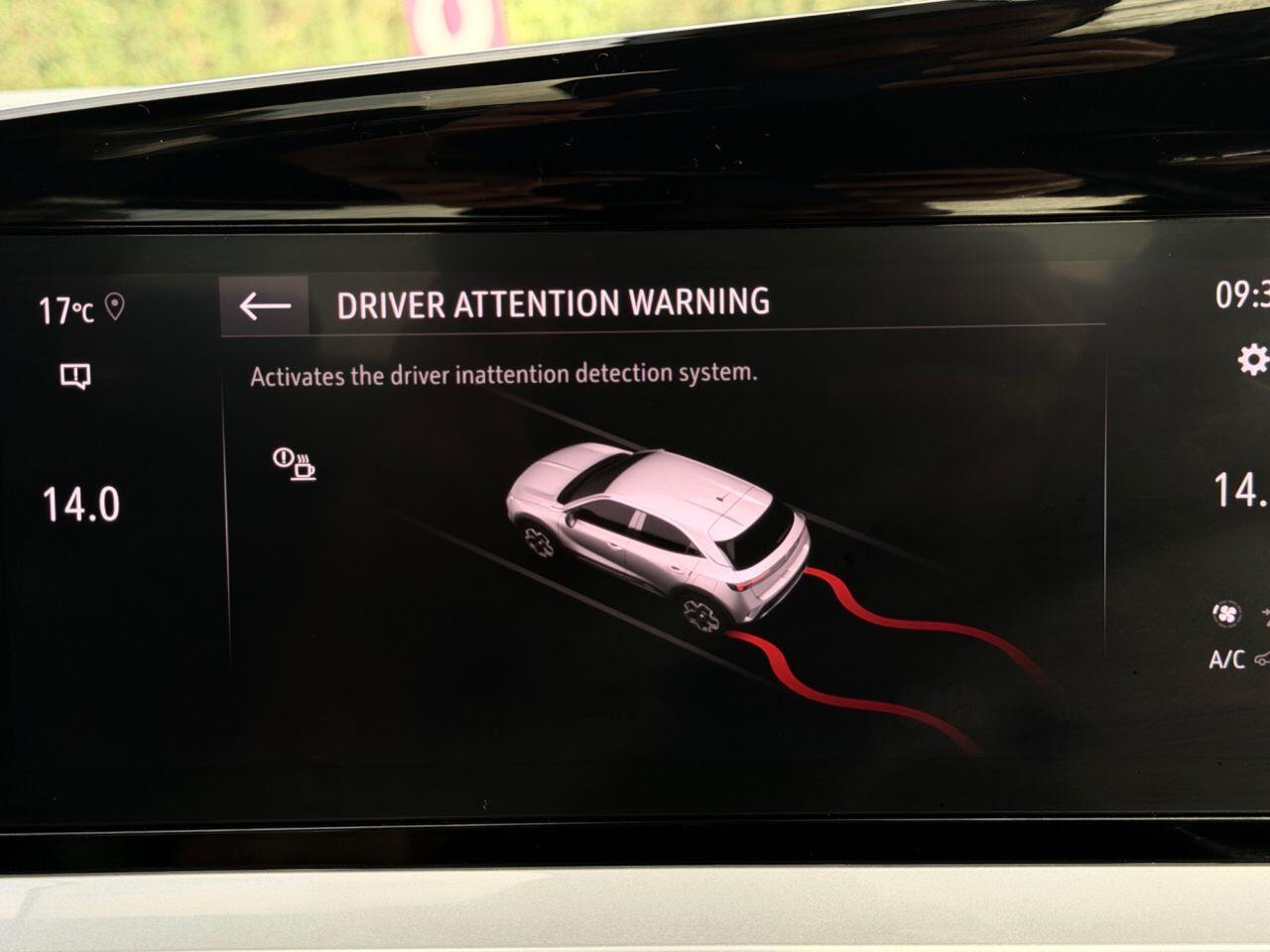 Vauxhall Mokka Electric view 67