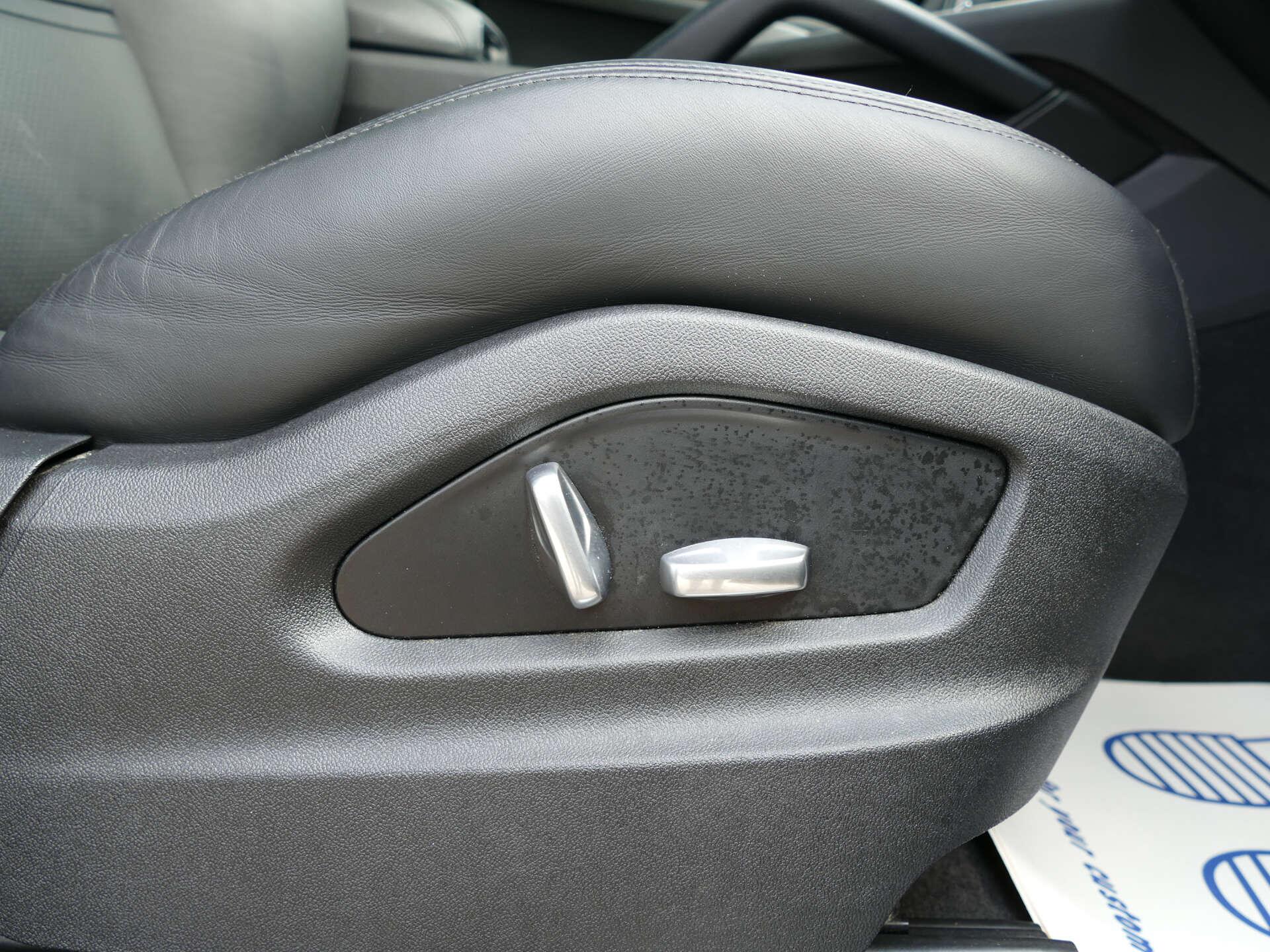 Porsche Cayenne view 27