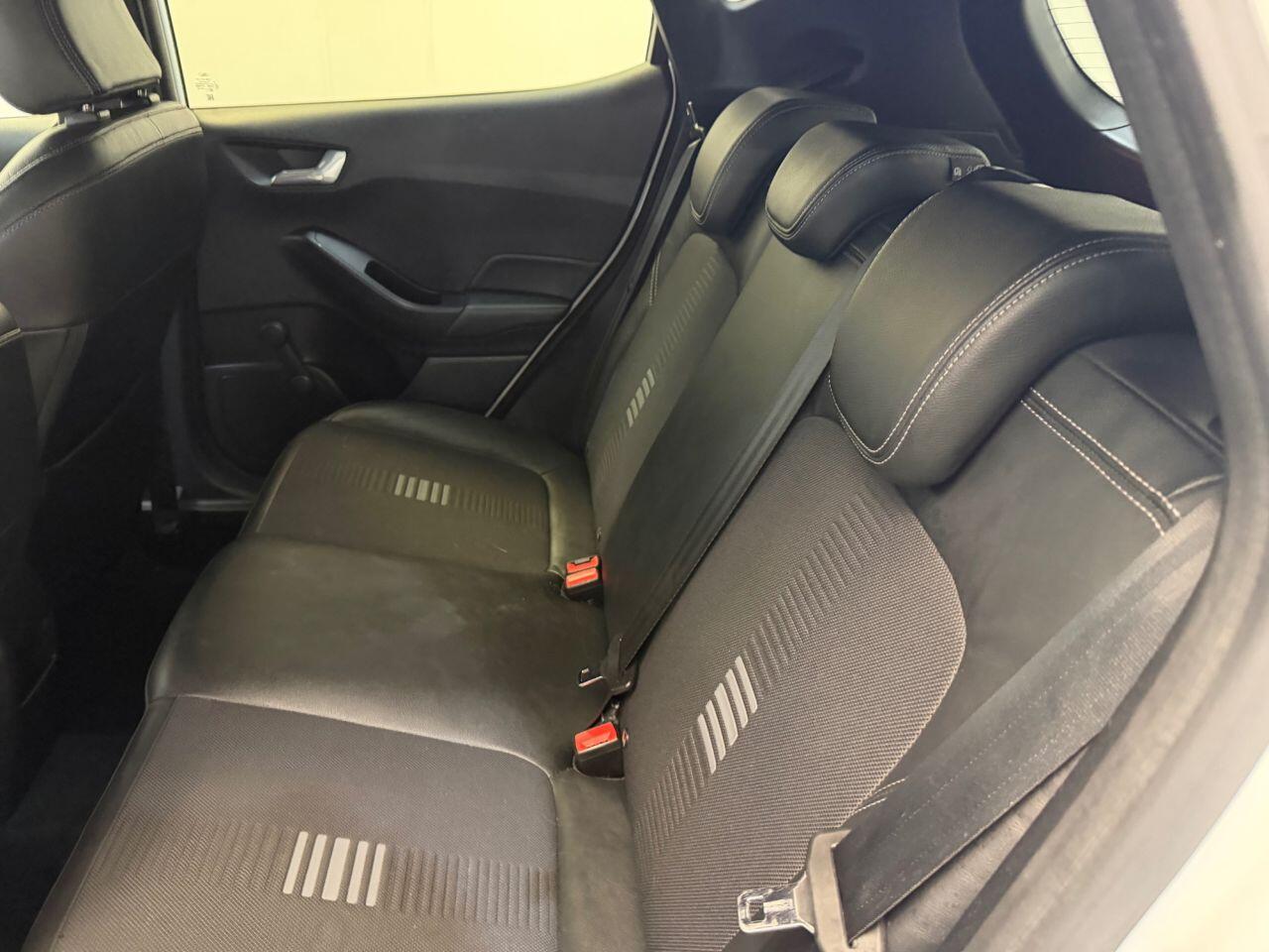 Ford Fiesta view 59