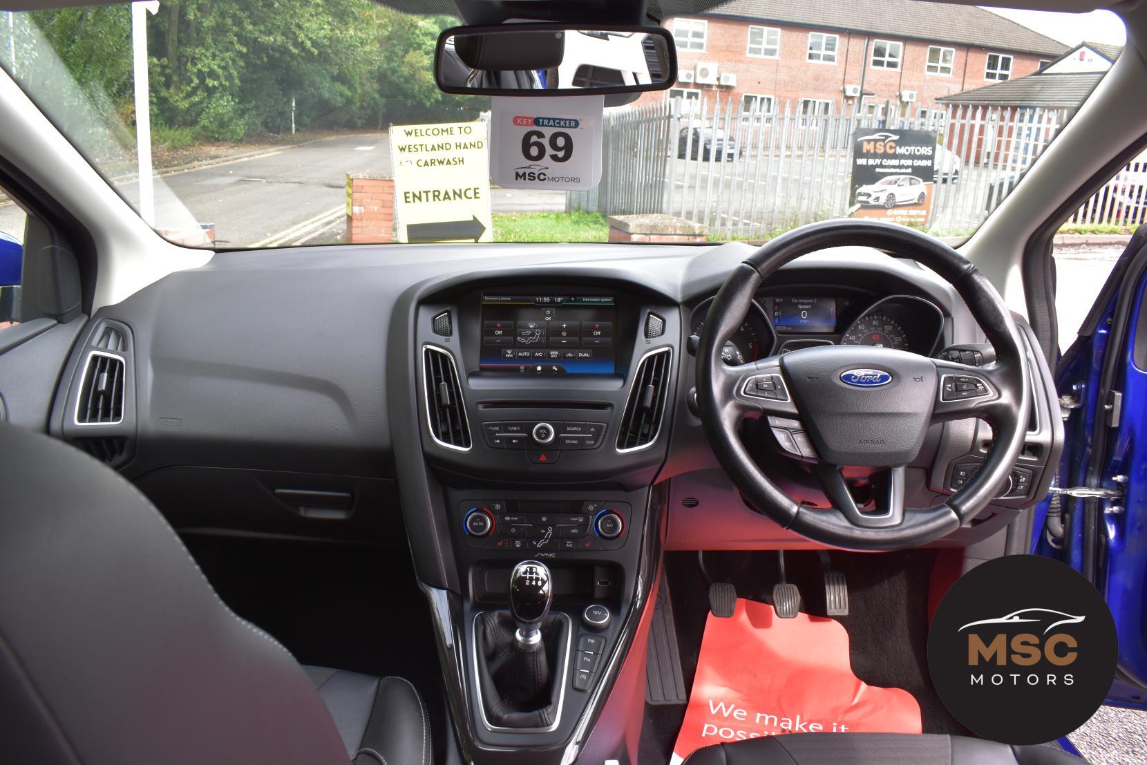 Ford Focus view 34