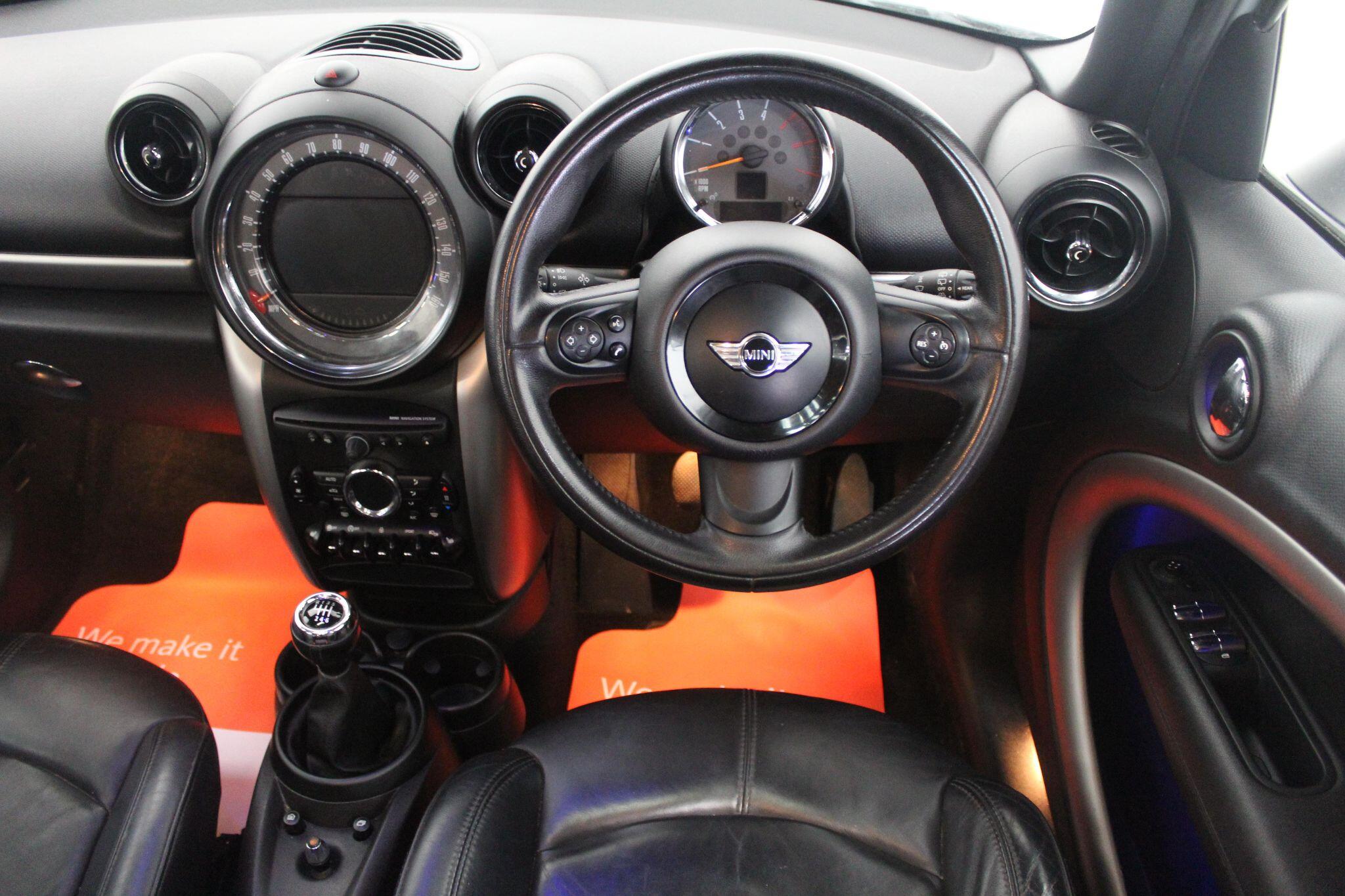 Mini Countryman view 44