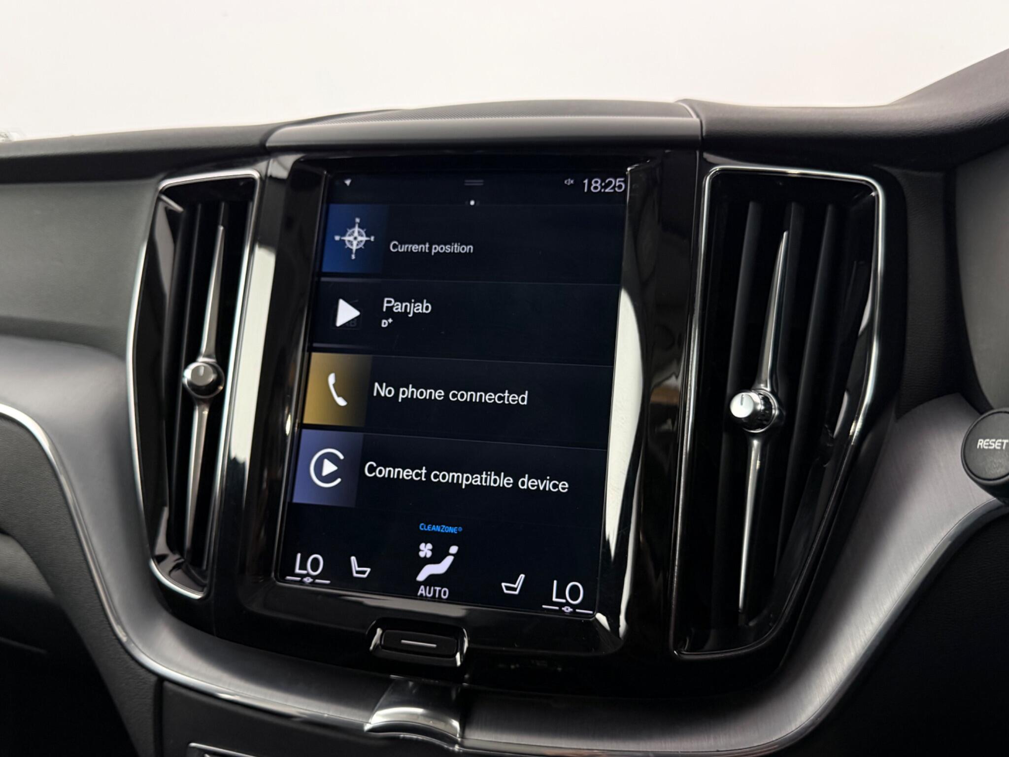 Volvo XC60 view 21