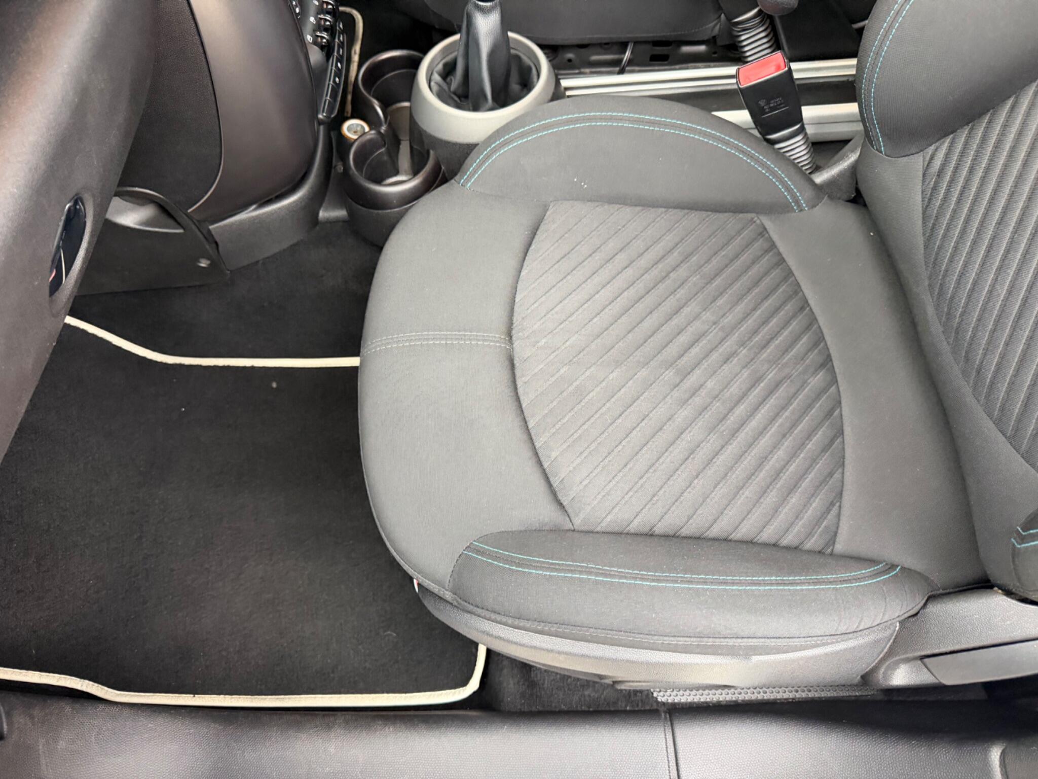 Mini Countryman view 18