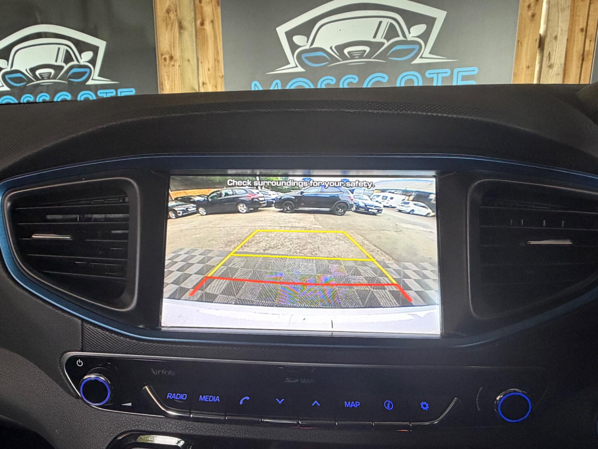 Hyundai Ioniq view 39