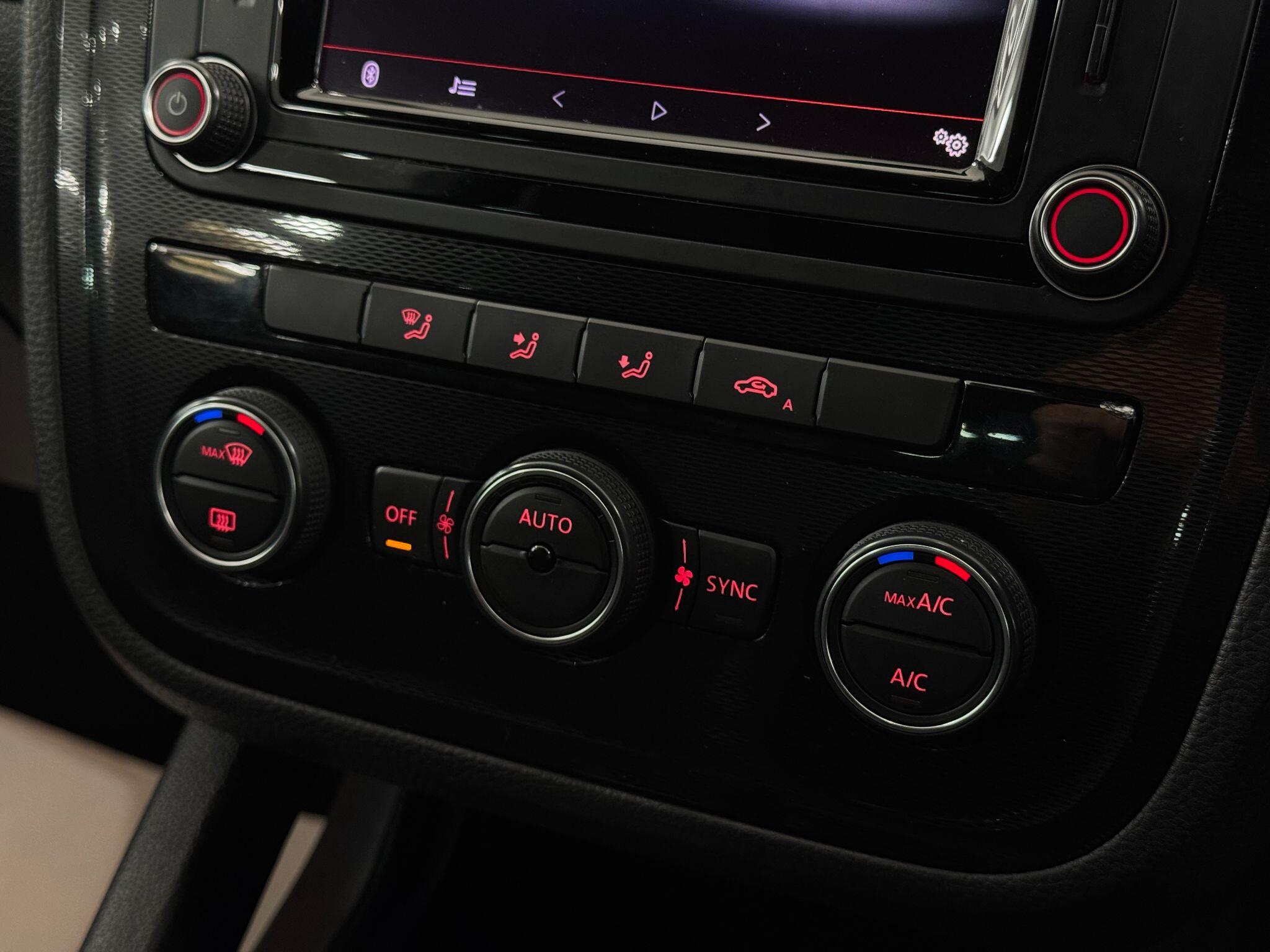 Volkswagen Scirocco view 37