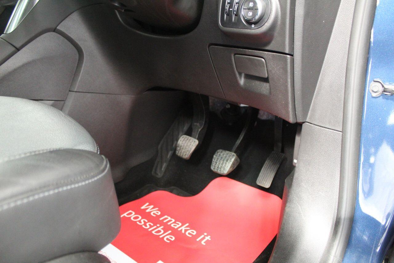 Vauxhall Zafira Tourer view 49