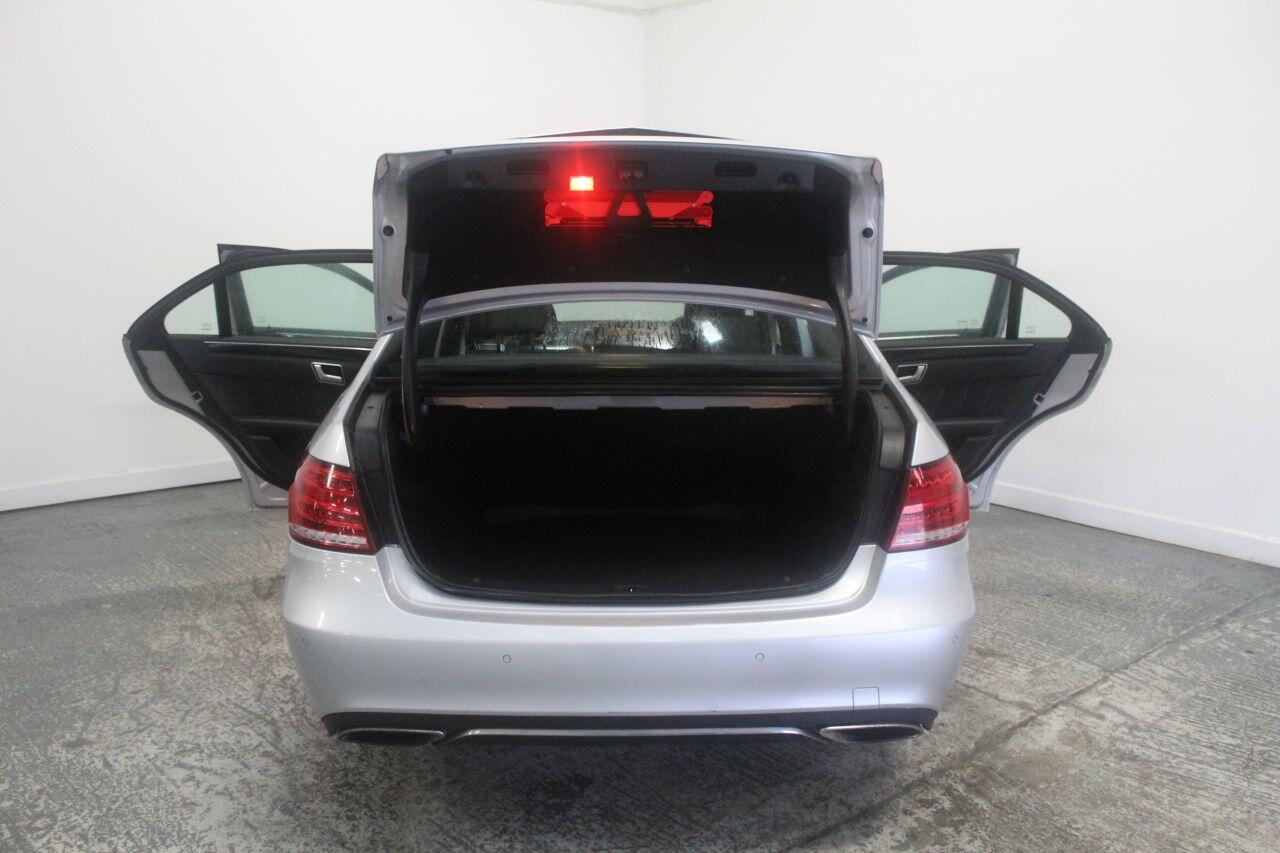 Mercedes-Benz E-Class view 23
