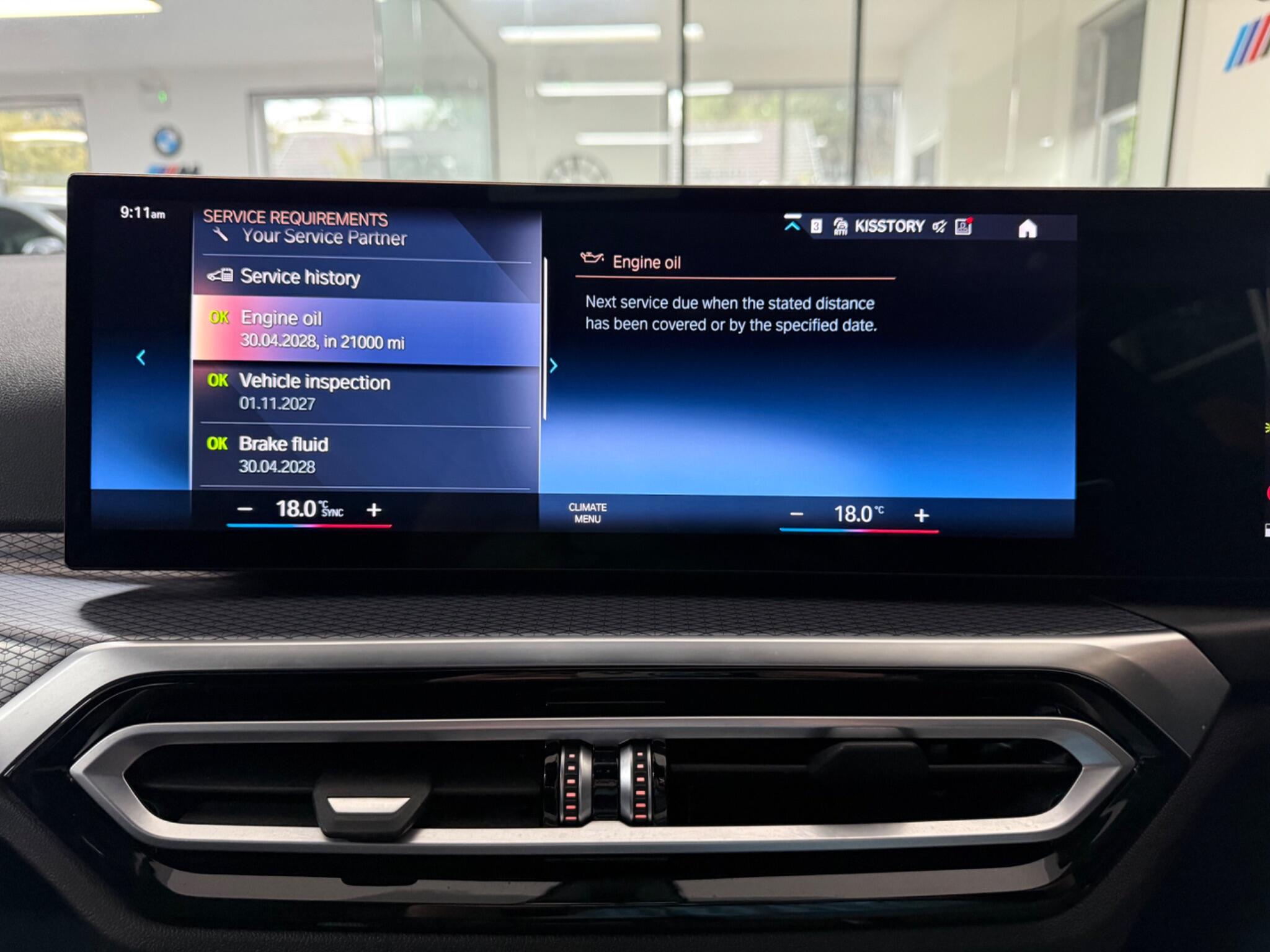 BMW 3 Series view 10