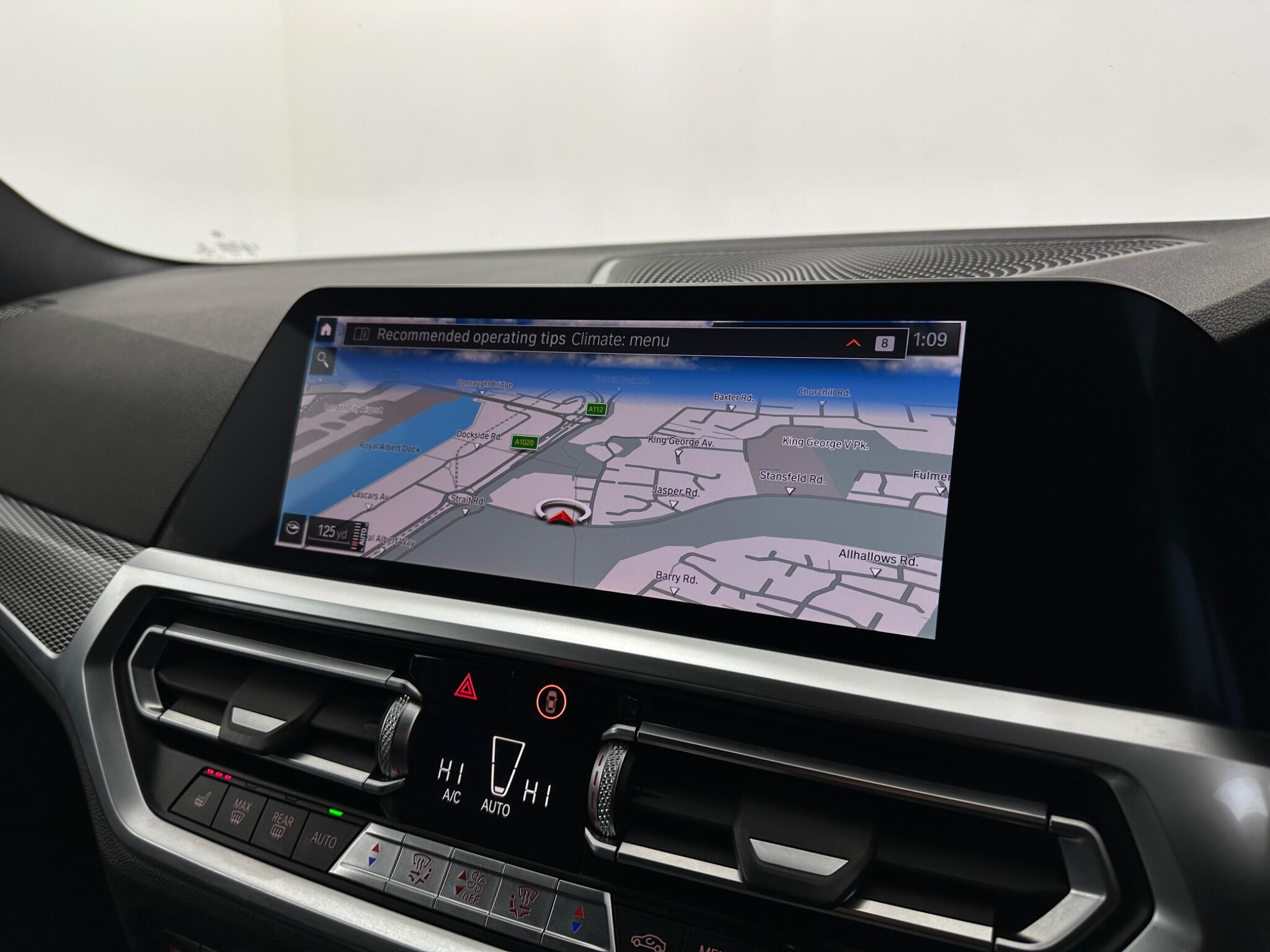 BMW 3 Series view 22