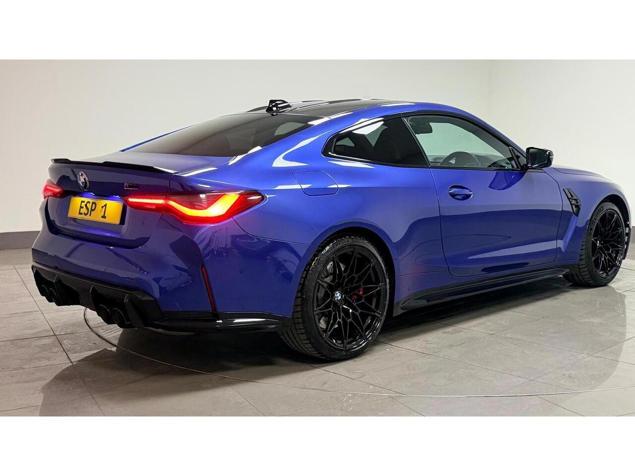 BMW M4 view 8
