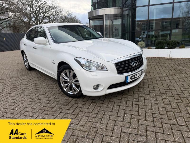 2012 Infiniti M 3.5 35h V6 GT Premium Auto Euro 5 (s/s) 4dr • 7,481 miles image 1