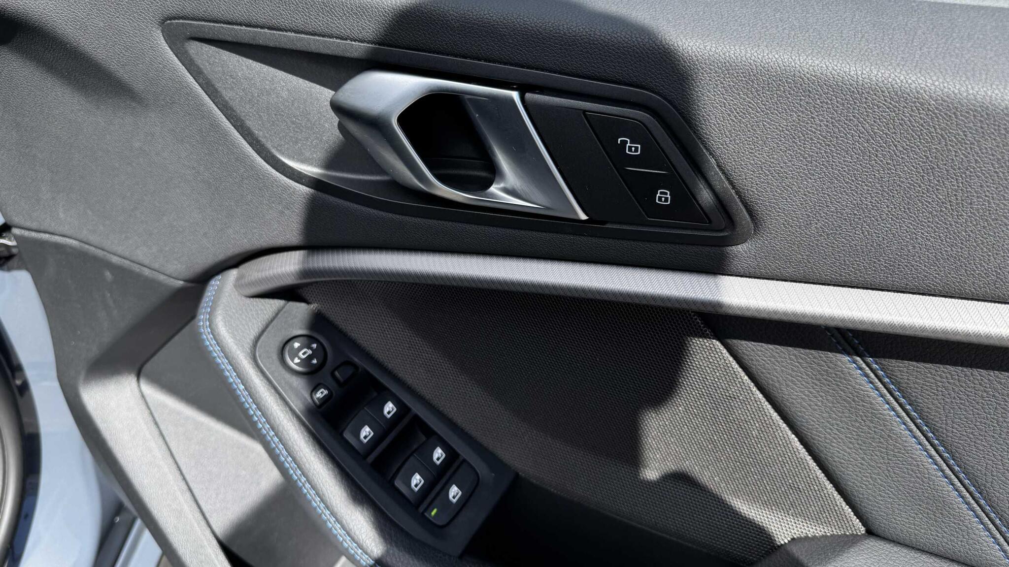 BMW 1 Series view 26