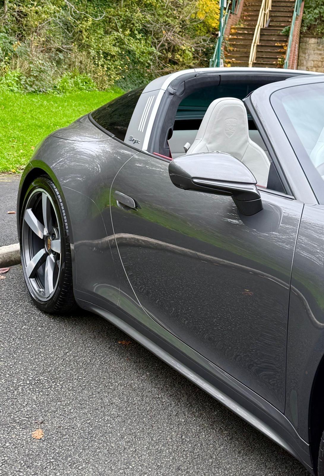 Porsche 911 view 86