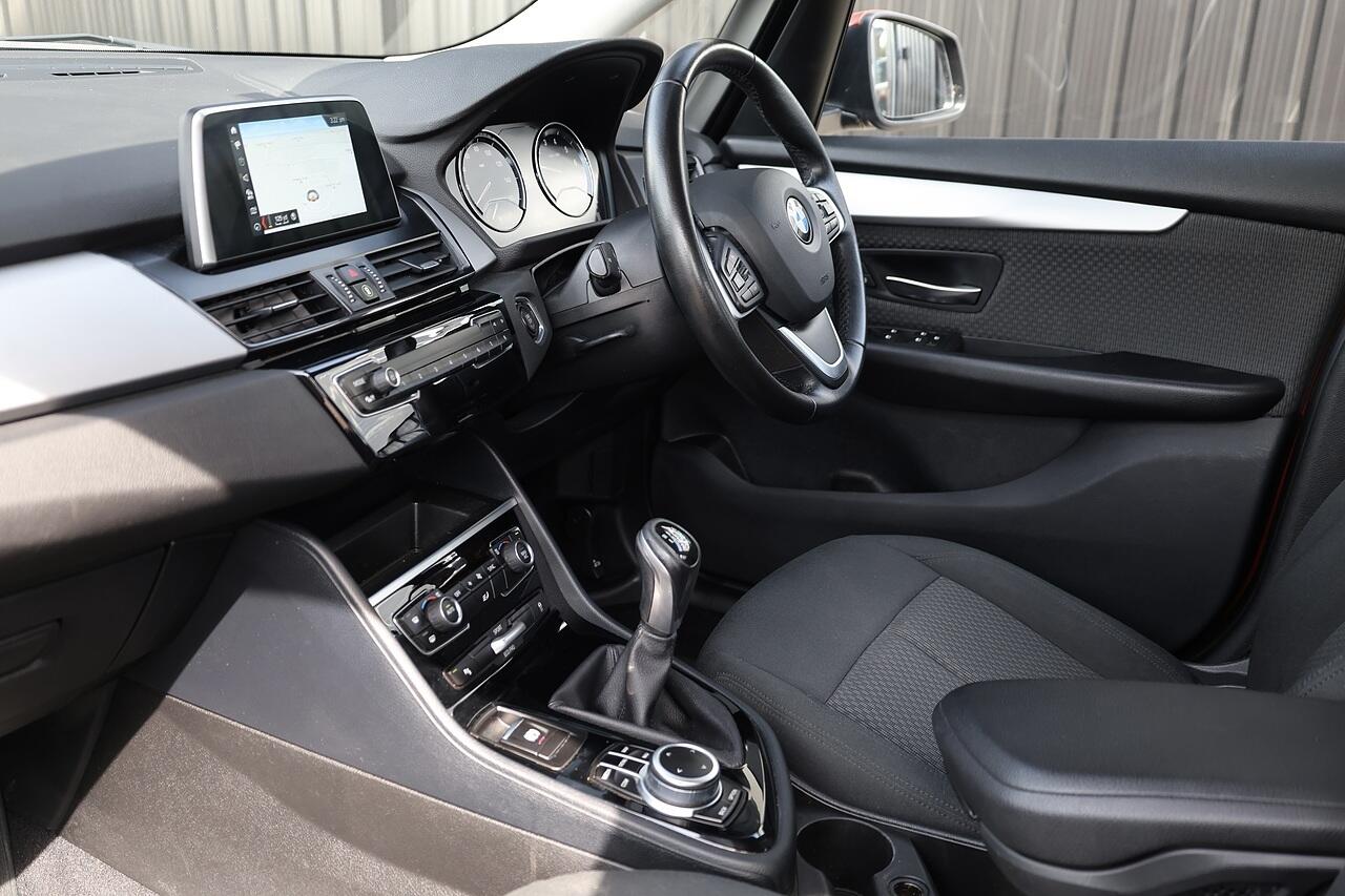 BMW 2 Series Active Tourer view 10