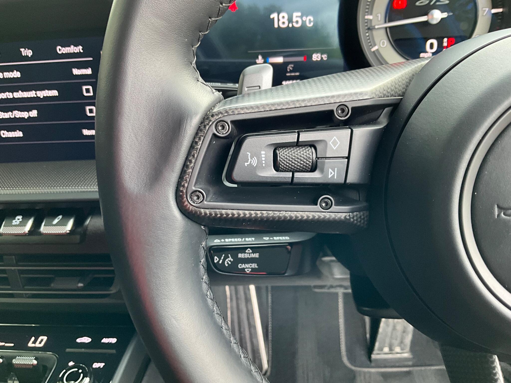 Porsche 911 view 12