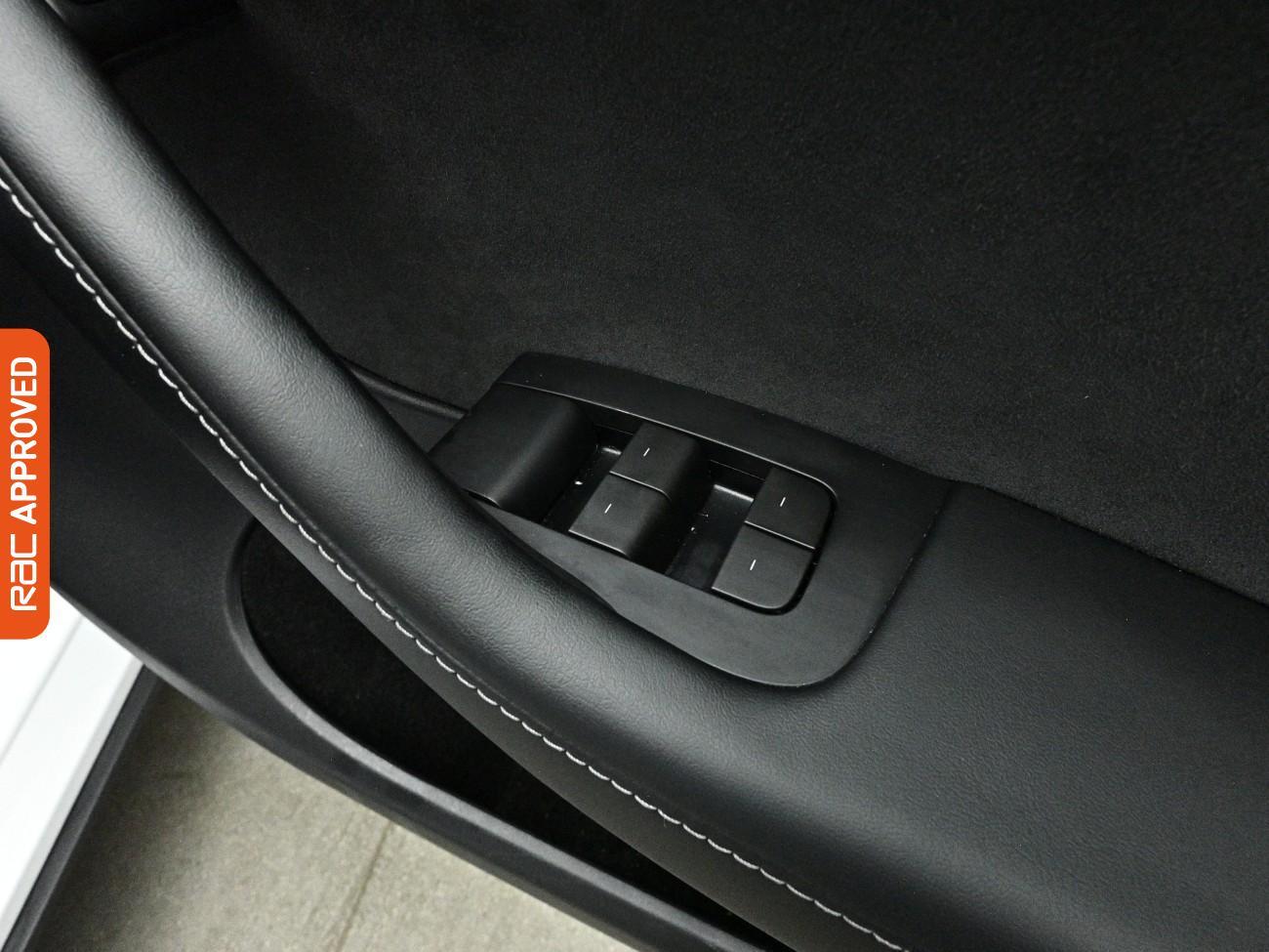 Tesla Model Y view 28