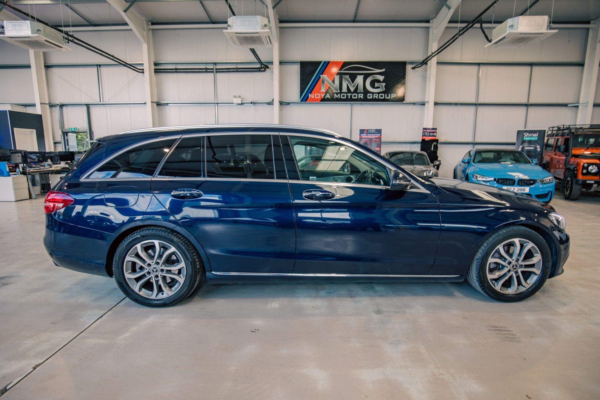 Mercedes-Benz C-Class view 20