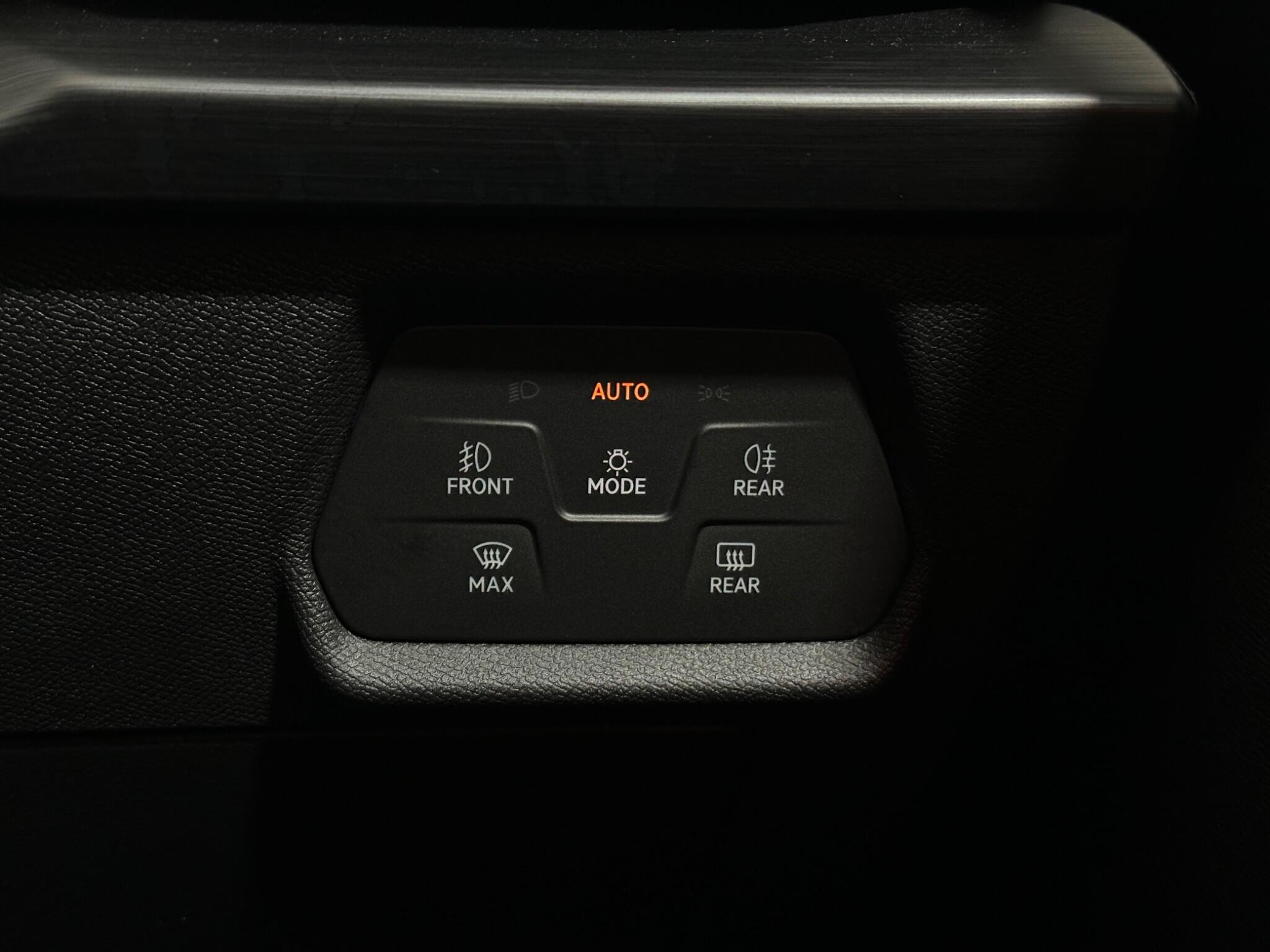 Cupra CUPRA Leon view 18