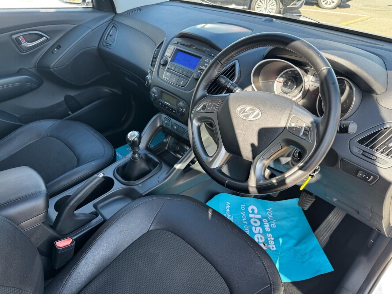 Hyundai ix35 view 34