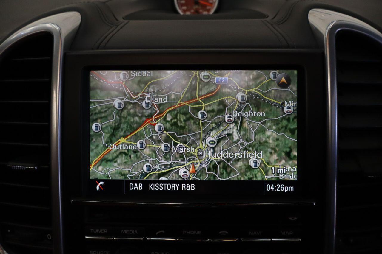 Porsche Cayenne view 23