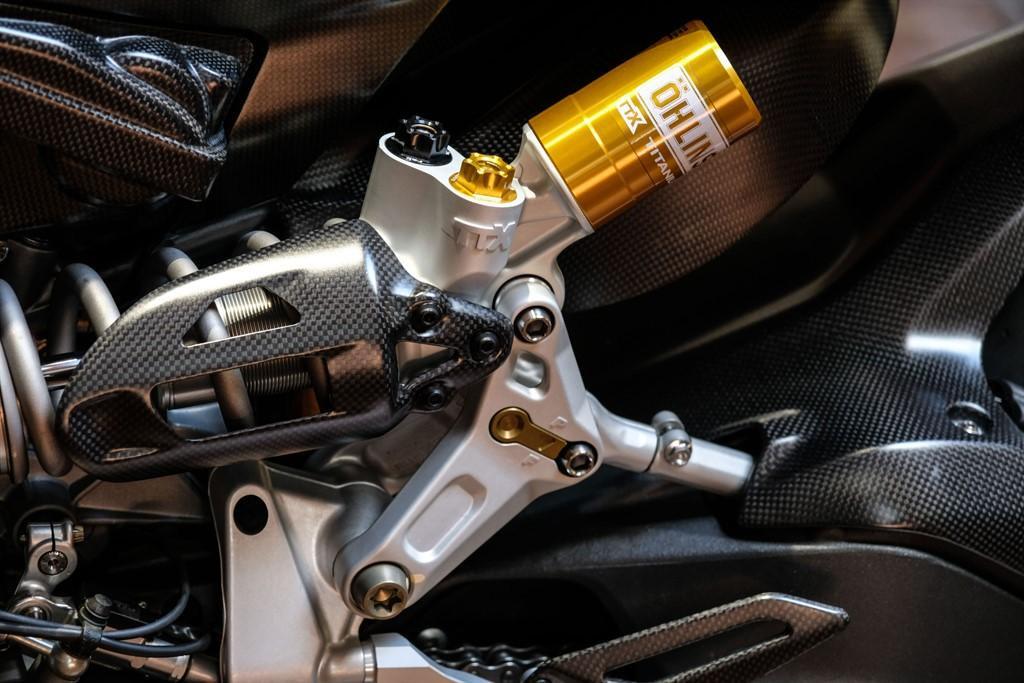 Ducati 1199 Superleggera view 21