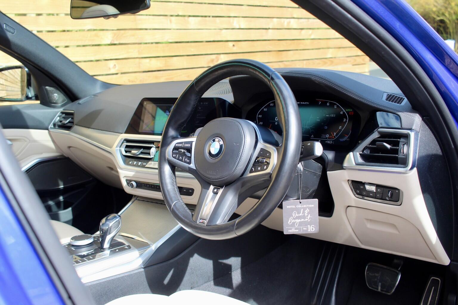 BMW 3 Series view 3