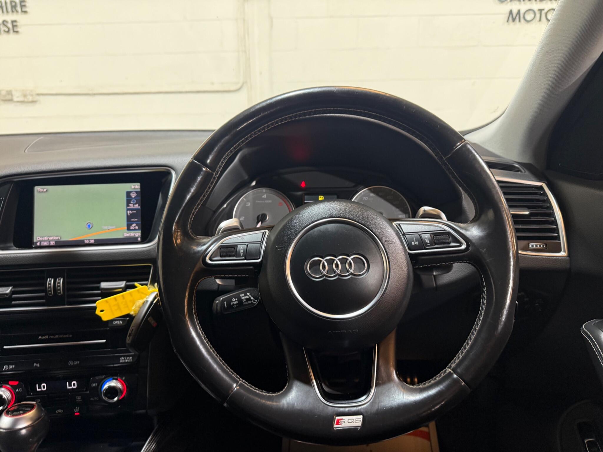 Audi SQ5 view 41
