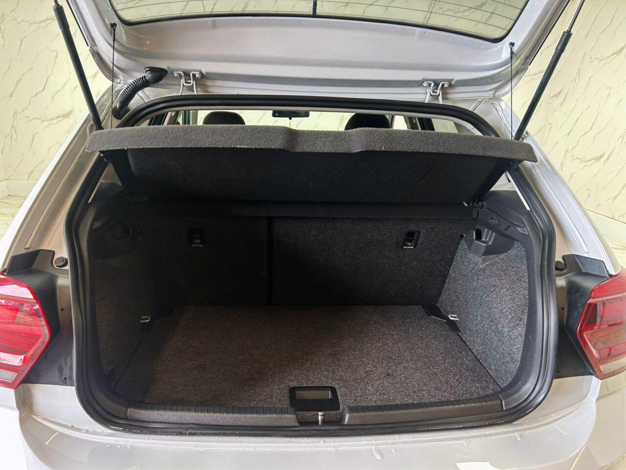 Volkswagen Polo view 23