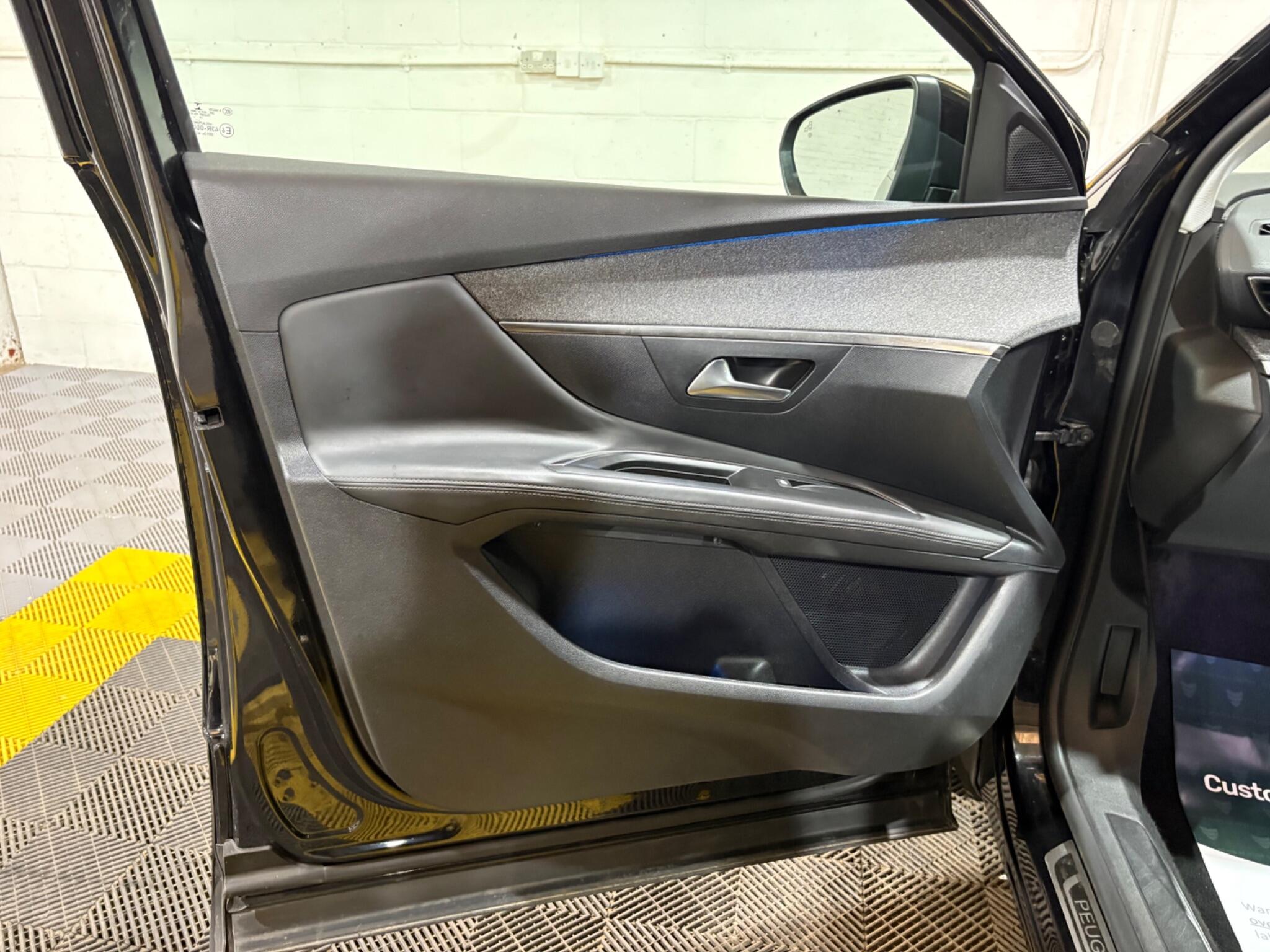 Peugeot 3008 view 40