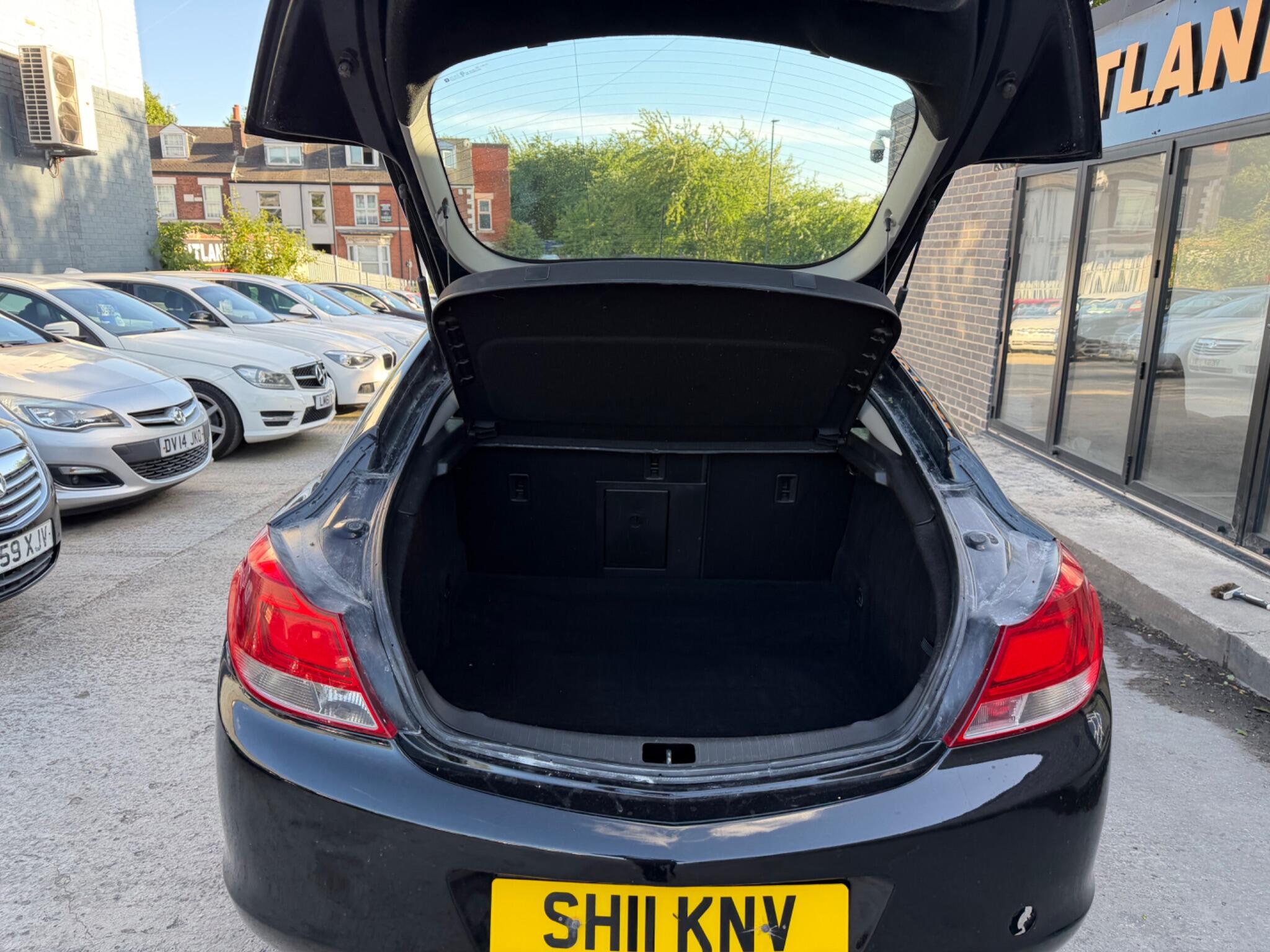 Vauxhall Insignia view 39