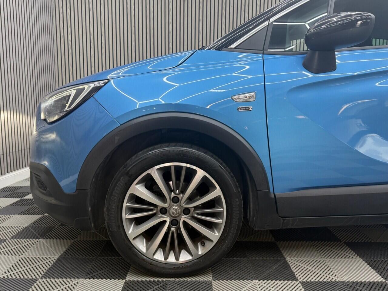 Vauxhall Crossland X view 22