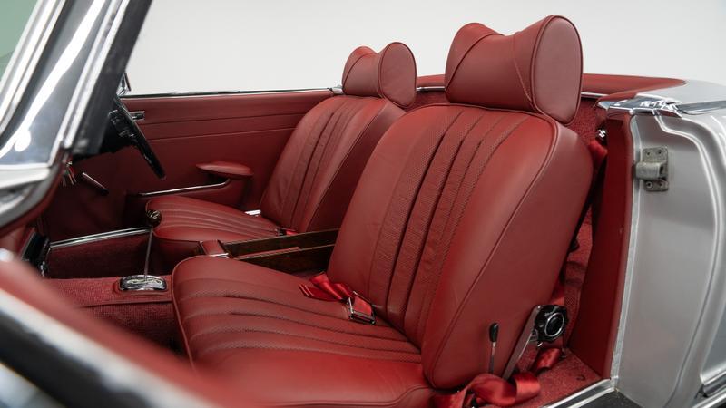 Mercedes-Benz SL view 18
