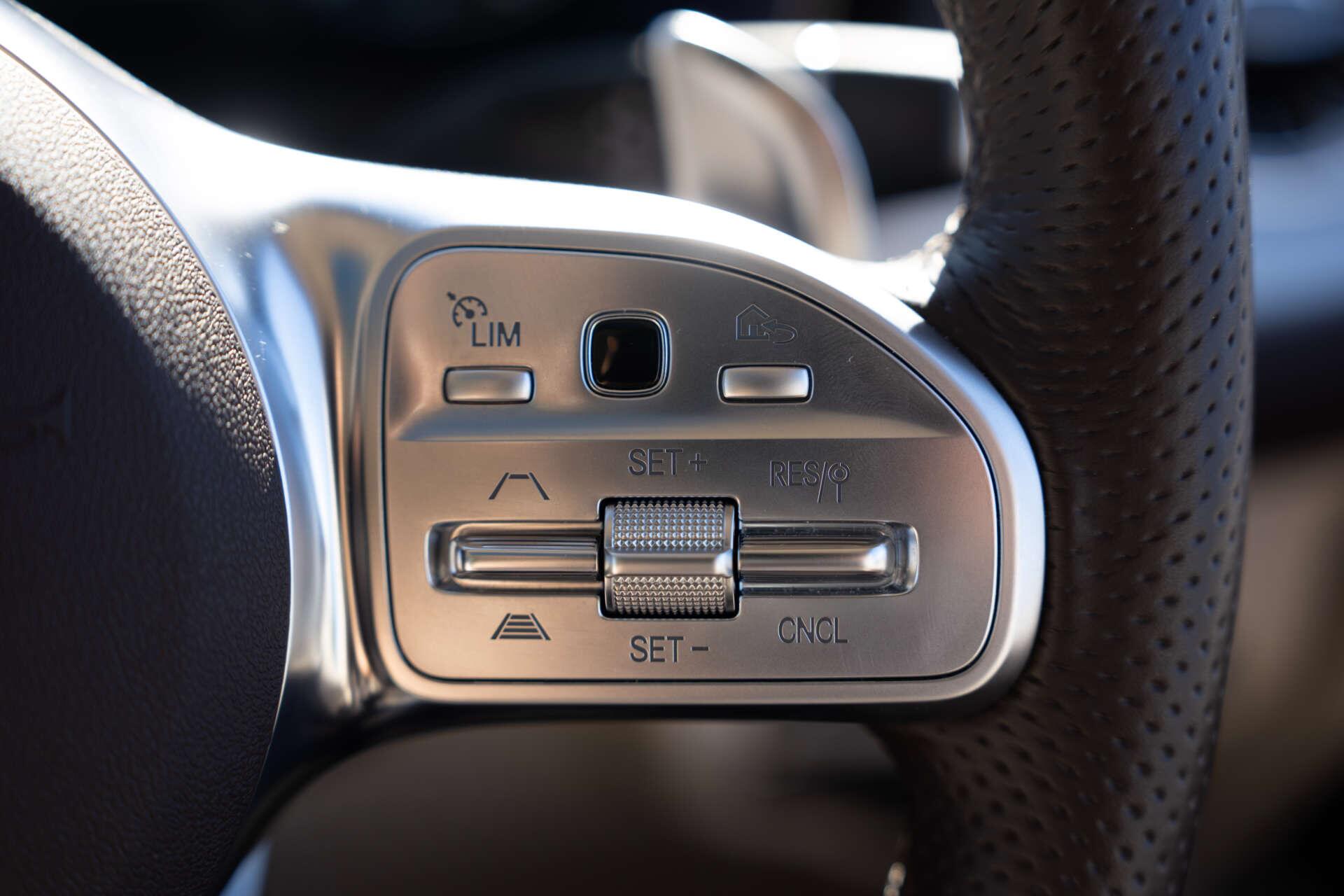 Mercedes-Benz G Class view 26