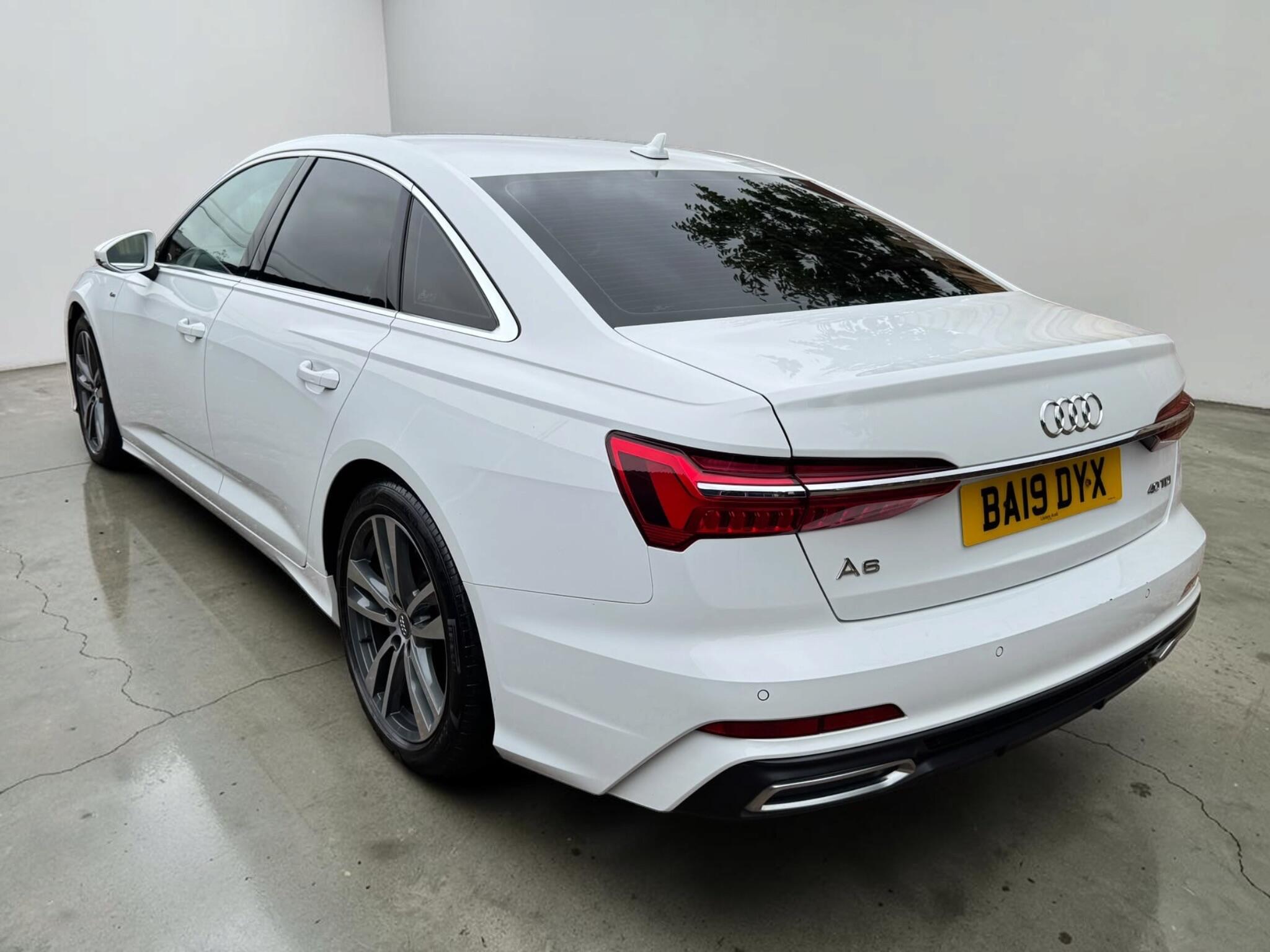 Audi A6 view 10