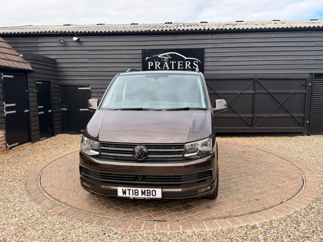 Volkswagen Transporter view 3