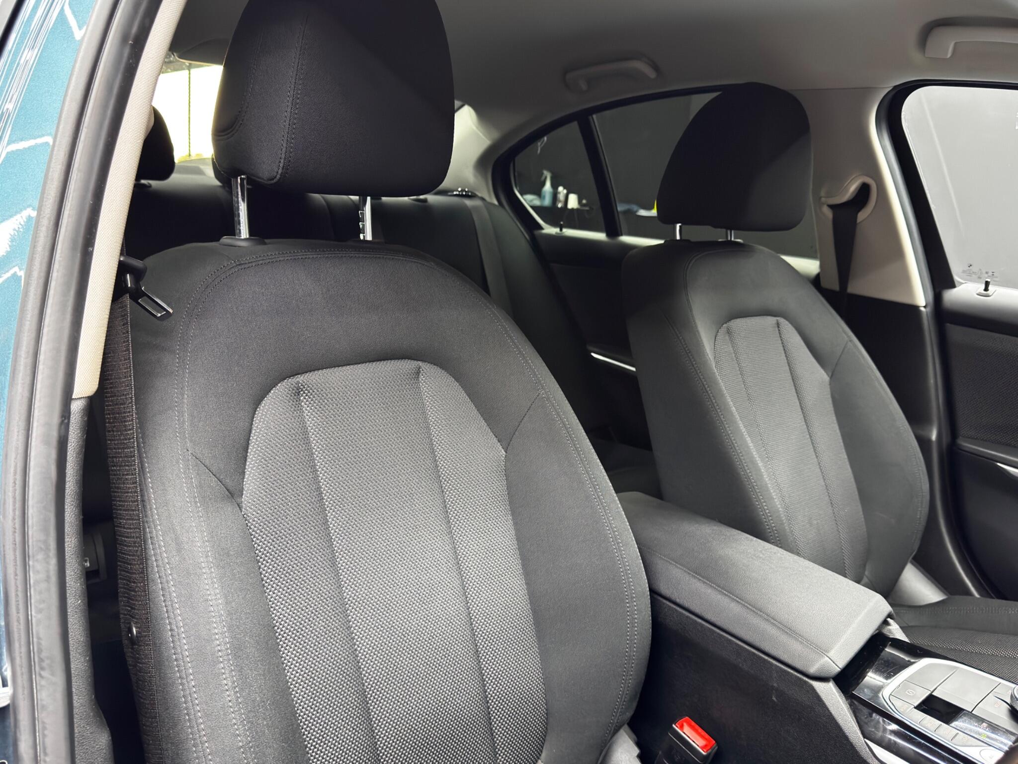 BMW 3 Series view 12