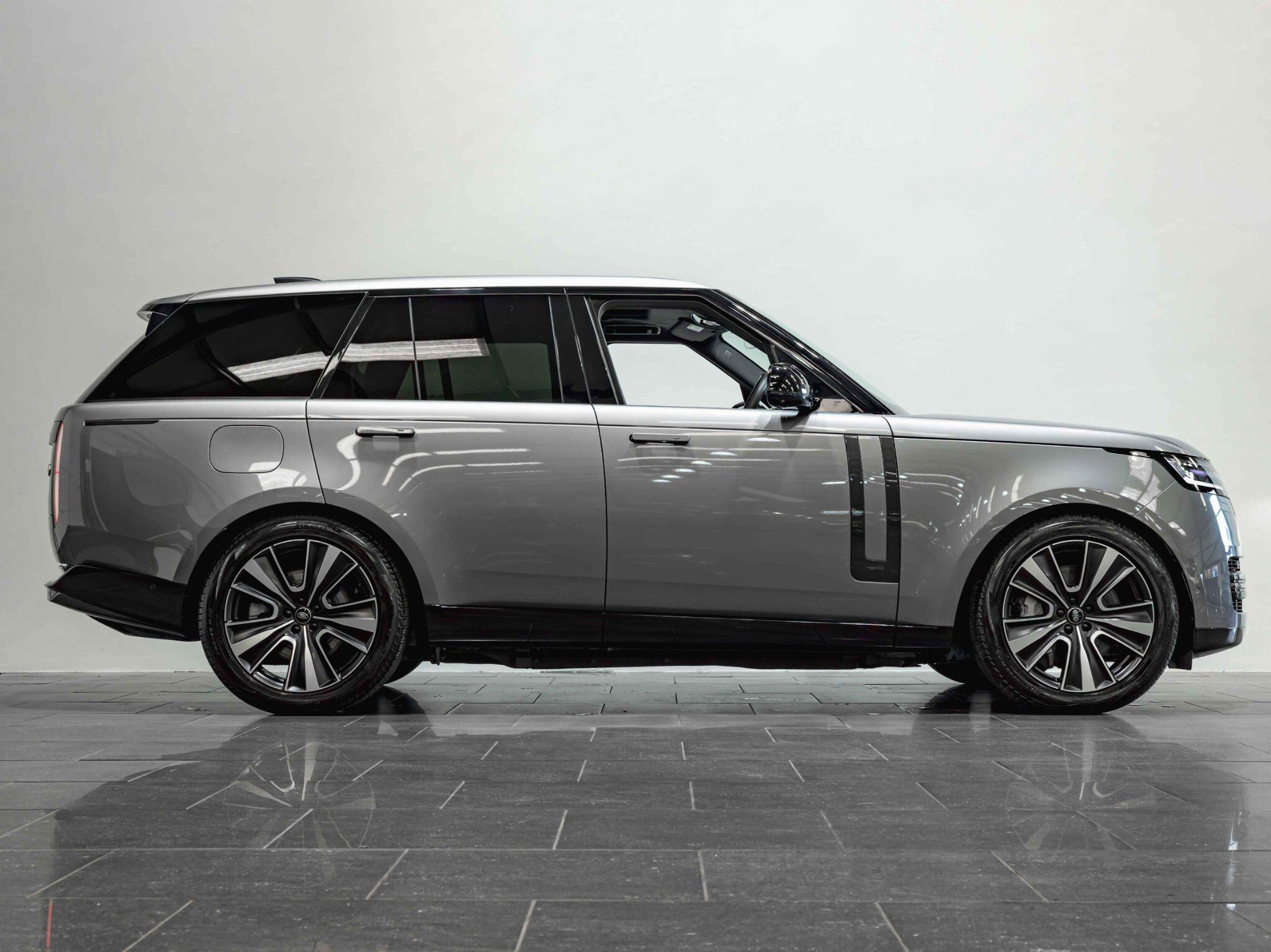 Land Rover Range Rover view 6
