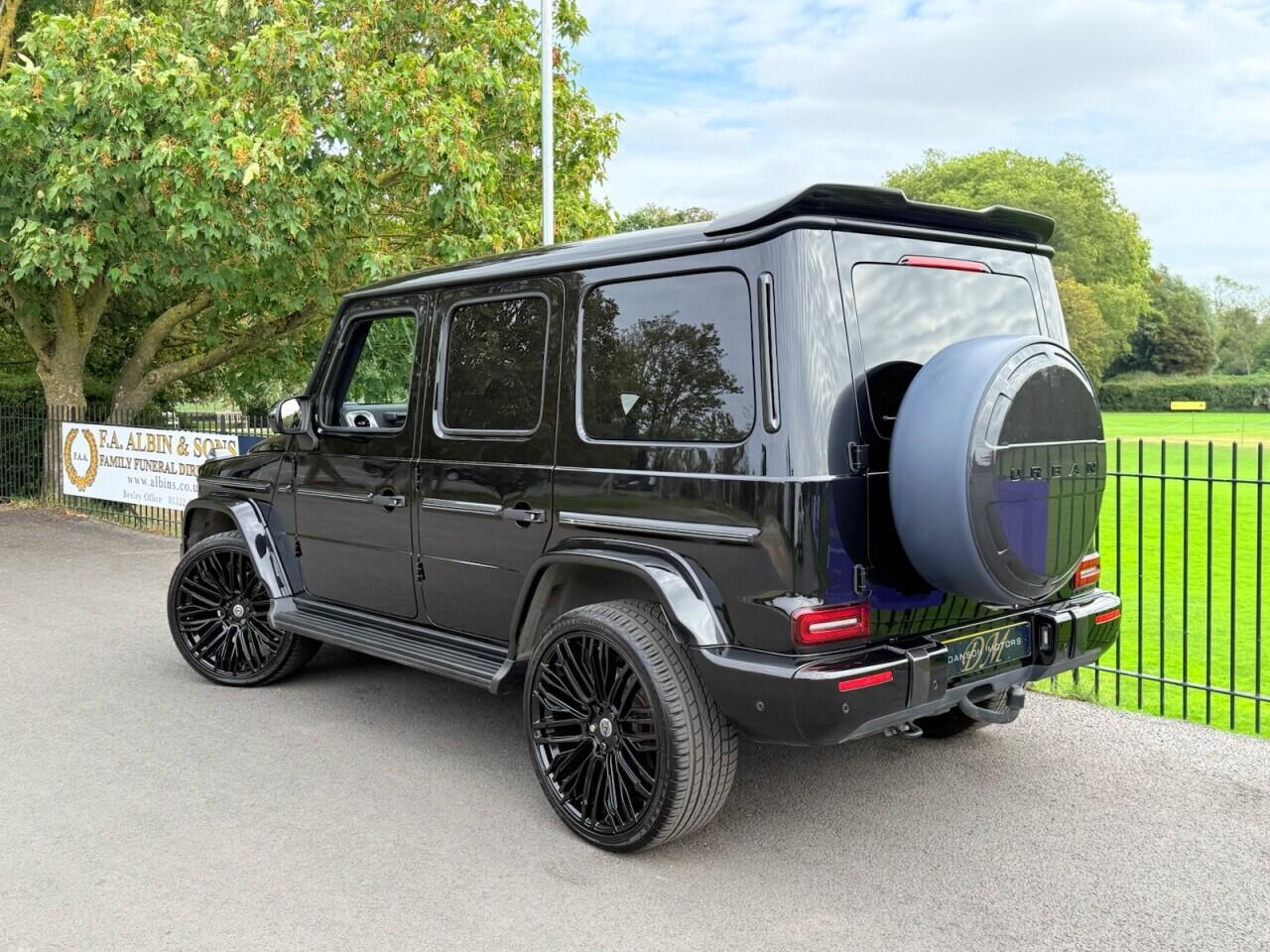 Mercedes-Benz G-Class view 9
