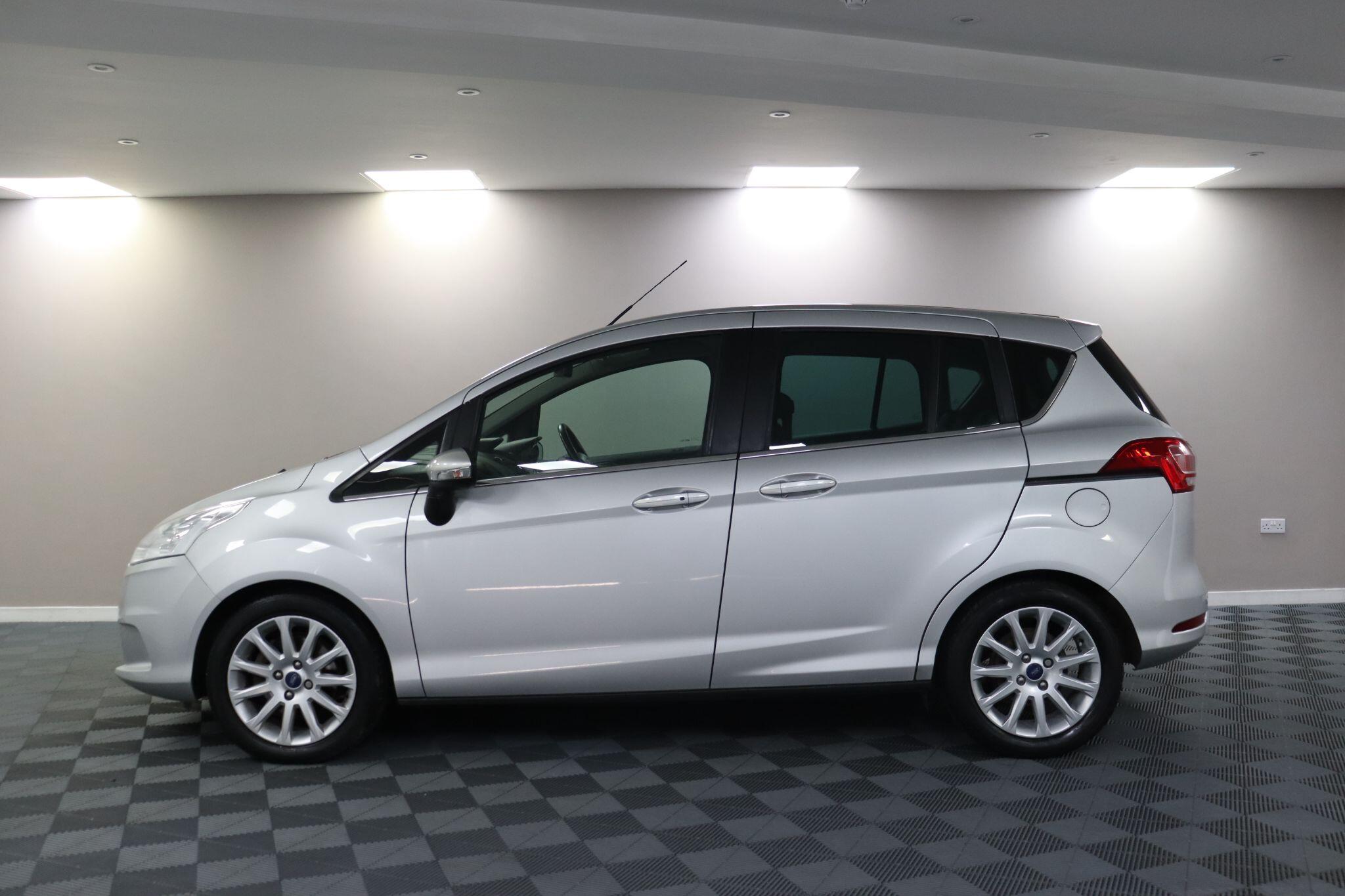 Ford B-Max view 25