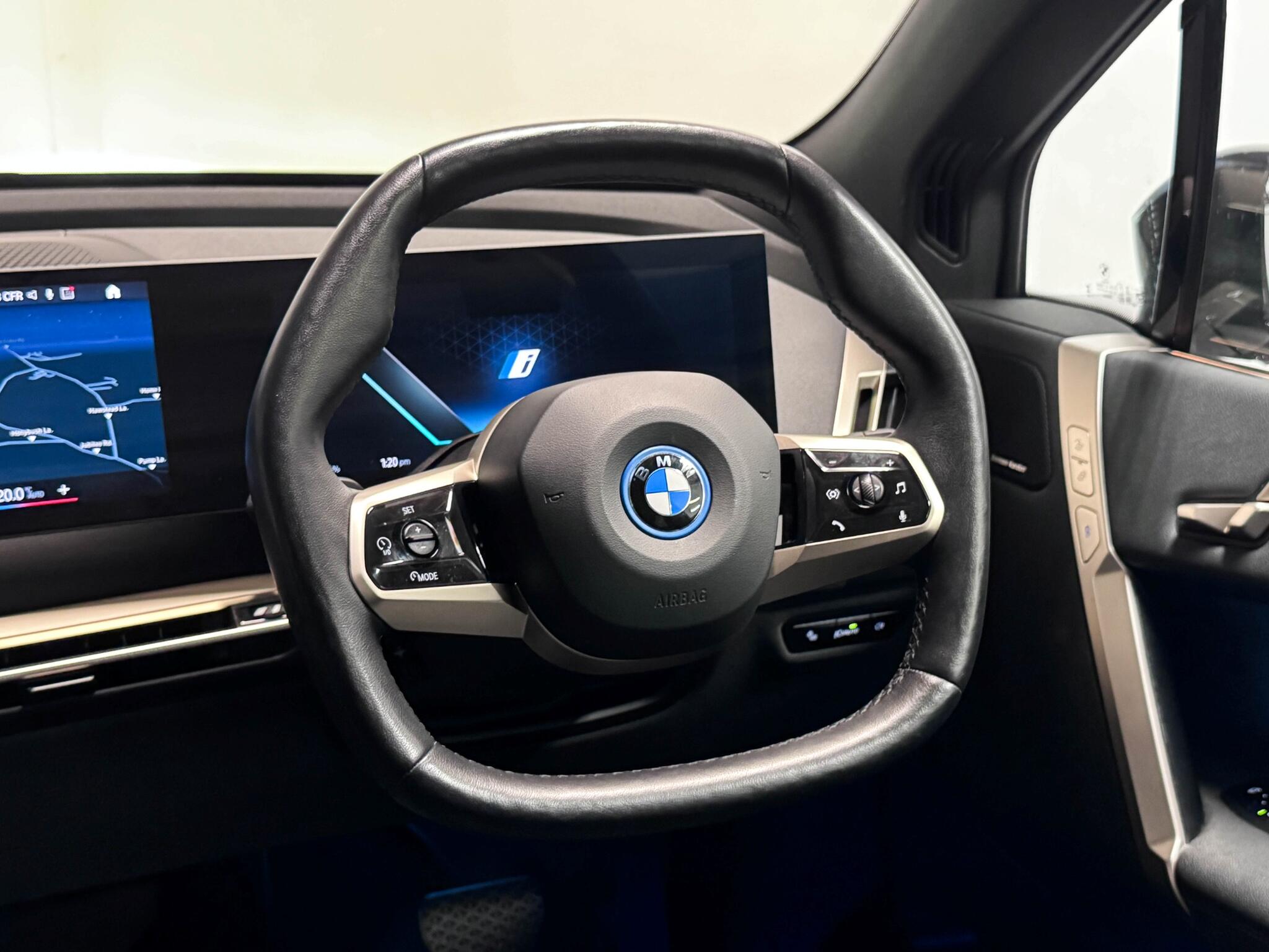 BMW Ix view 35