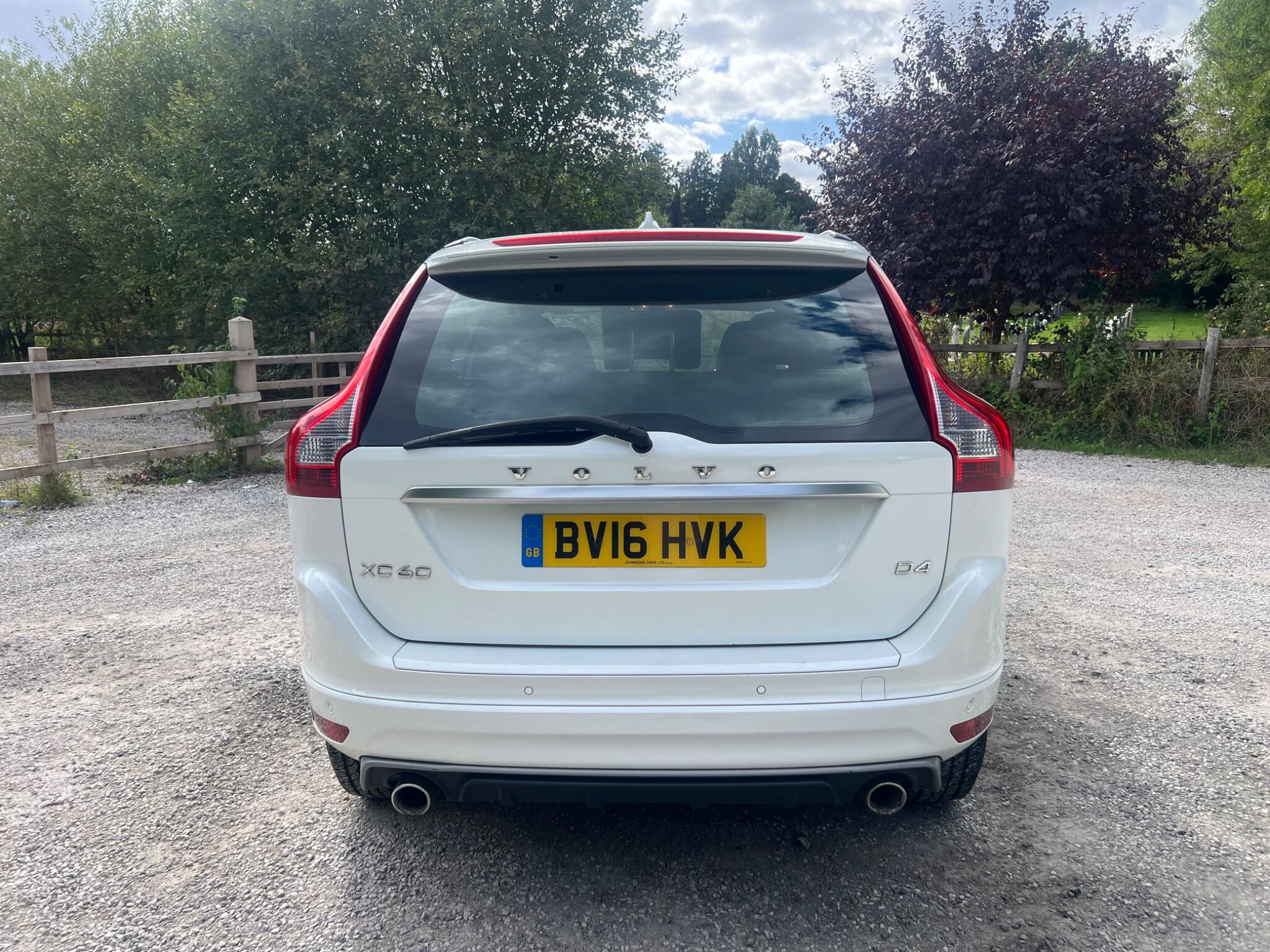 Volvo XC60 view 7