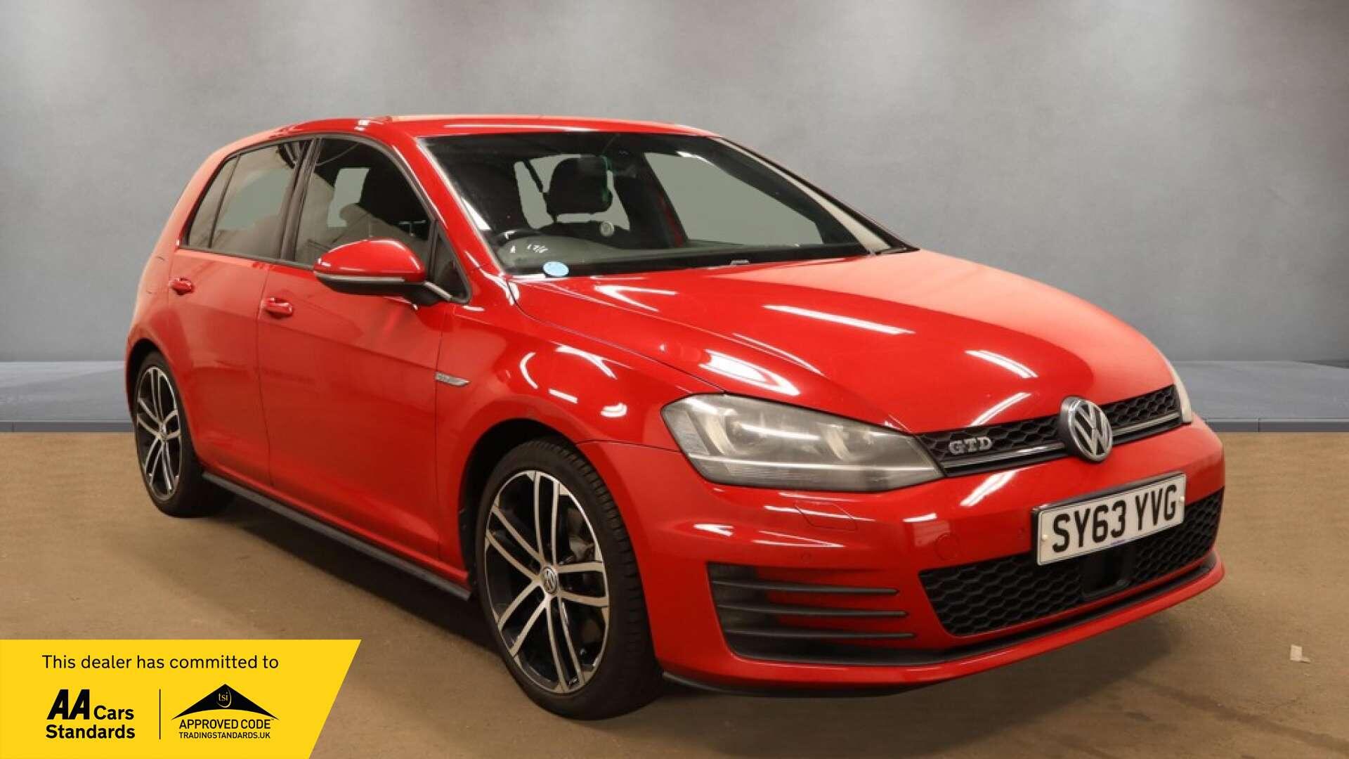 2014 Volkswagen Golf in Red for sale
