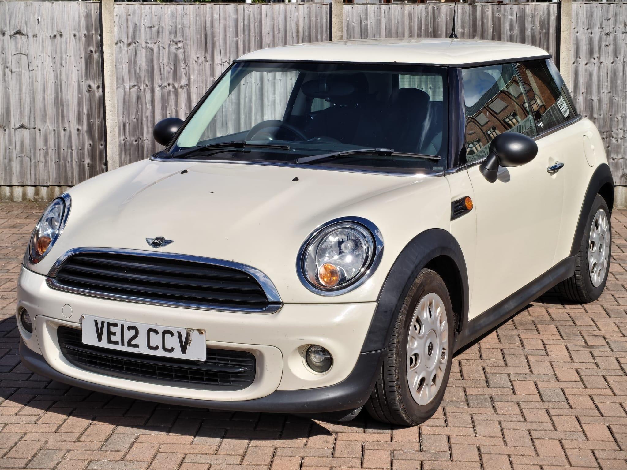 Mini Hatch view 10