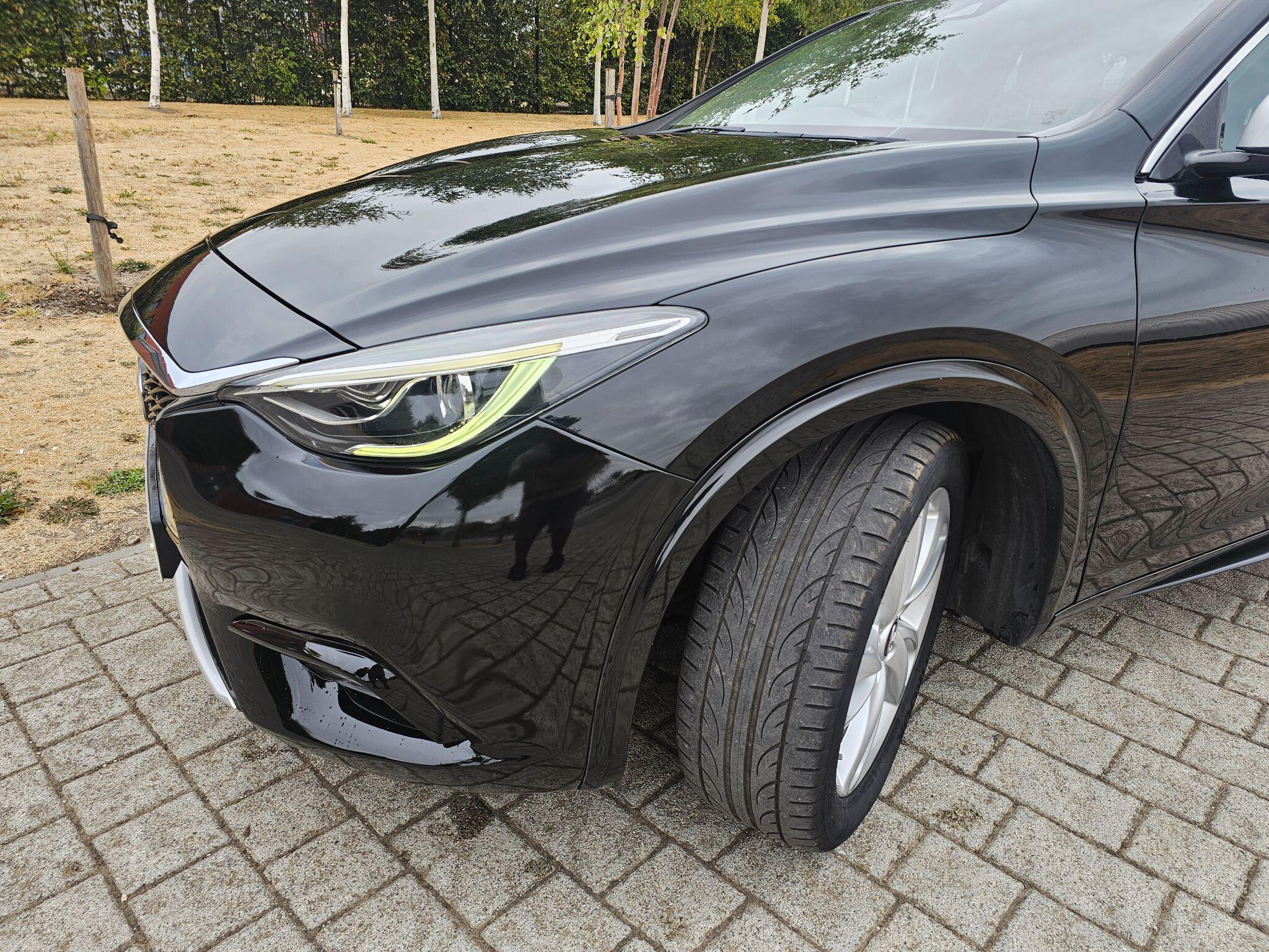 Infiniti Q30 view 37