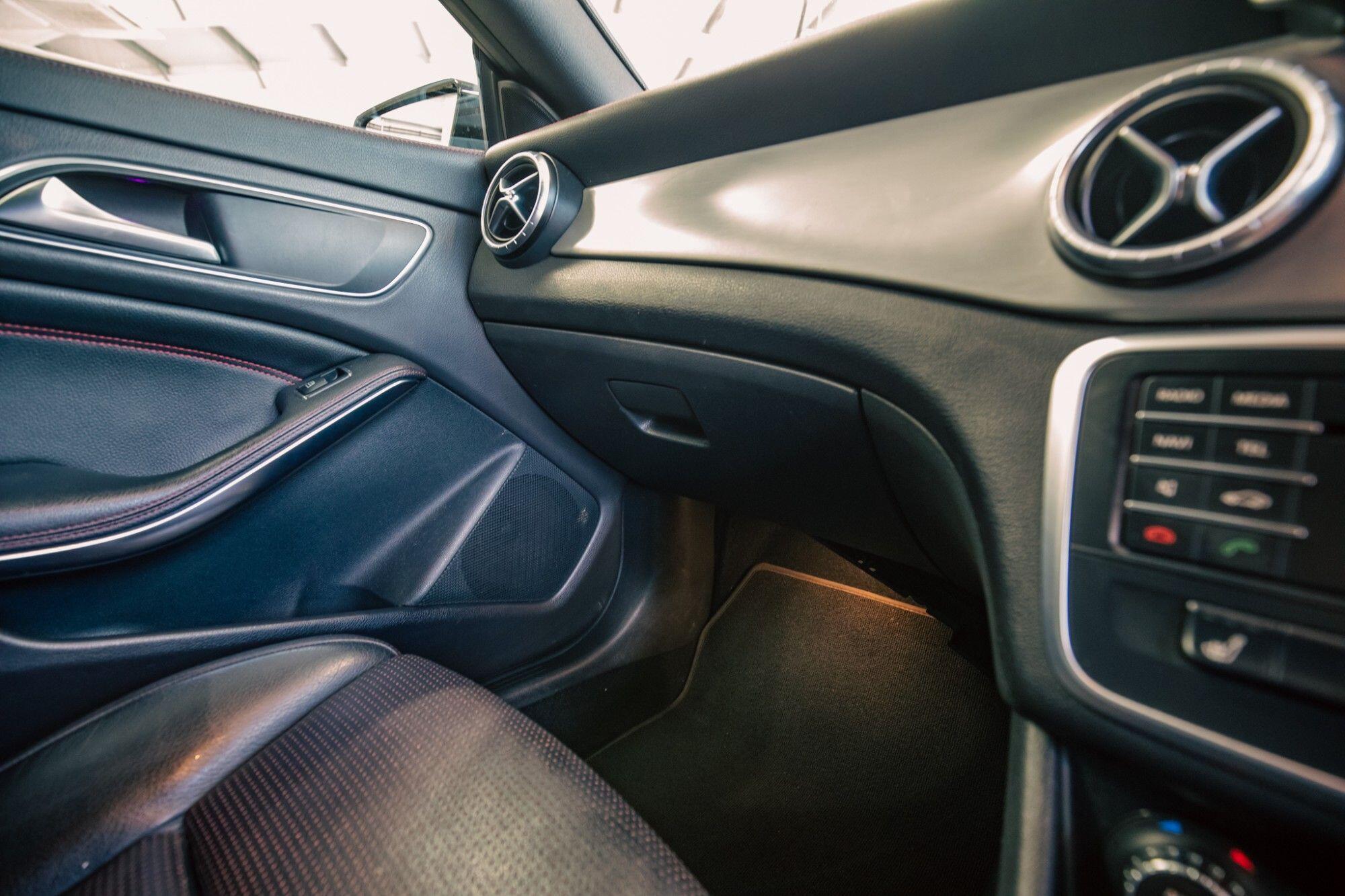Mercedes-Benz Cla view 20