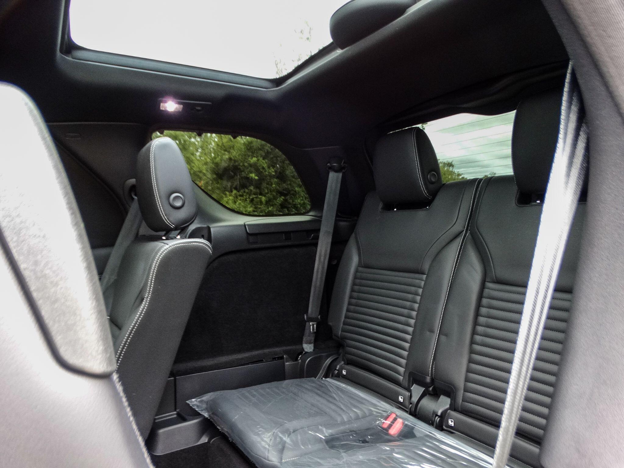 Land Rover Discovery 3 view 15