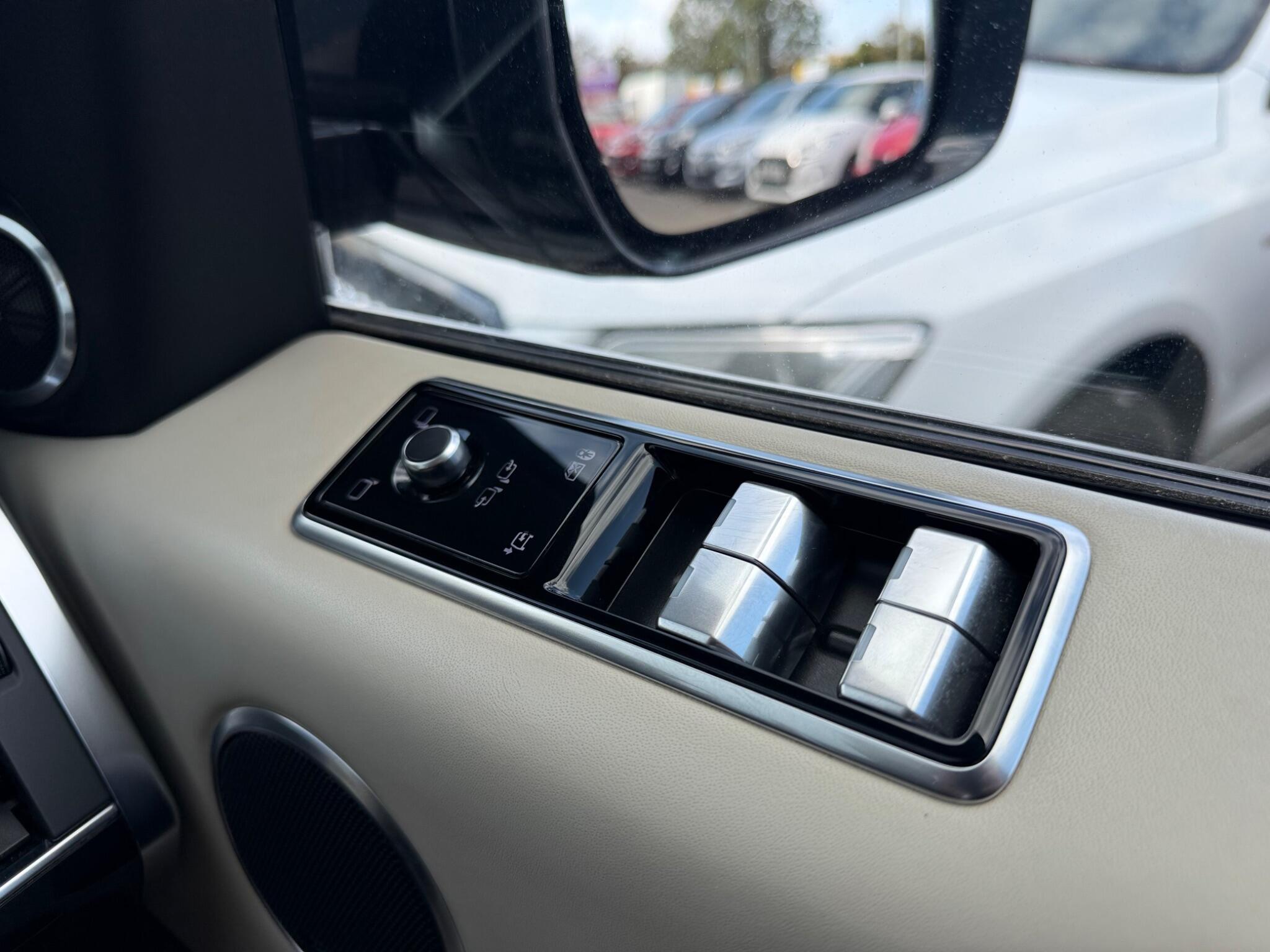Land Rover Range Rover Sport view 23