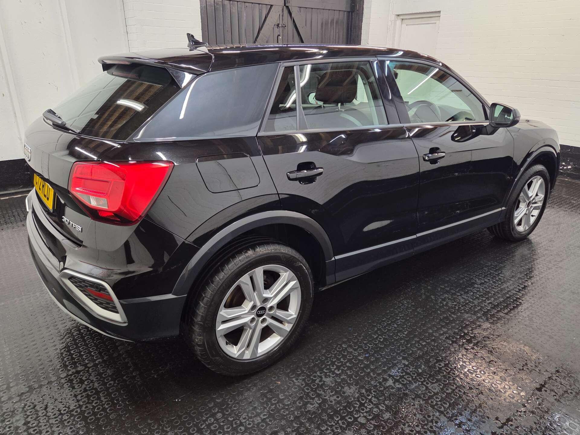 Audi Q2 view 31
