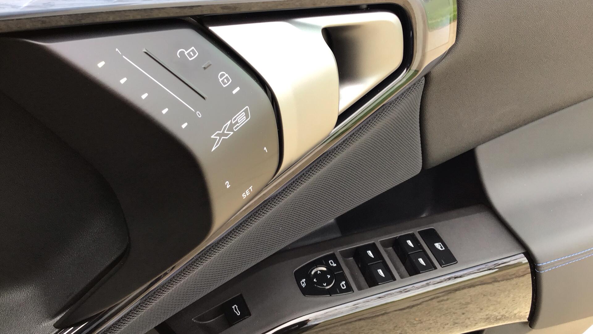 BMW X3 view 26